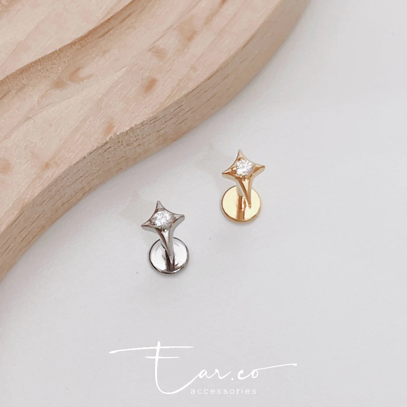 迷你小星芒平頭耳門/耳珠/耳骨釘 [G23 Titanium]