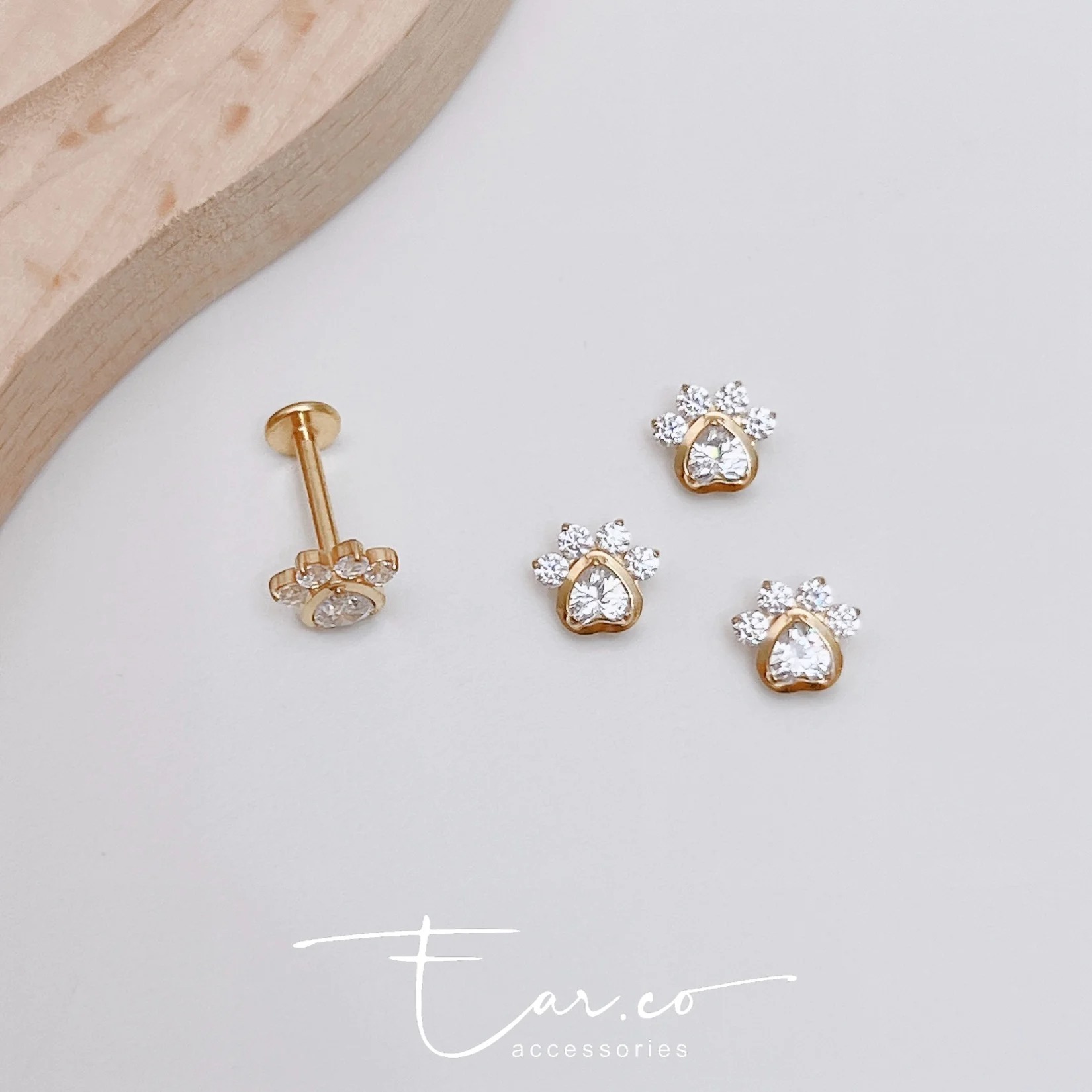 超閃可愛小腳掌平頭耳門/耳珠/耳骨釘 [G23 Titanium]