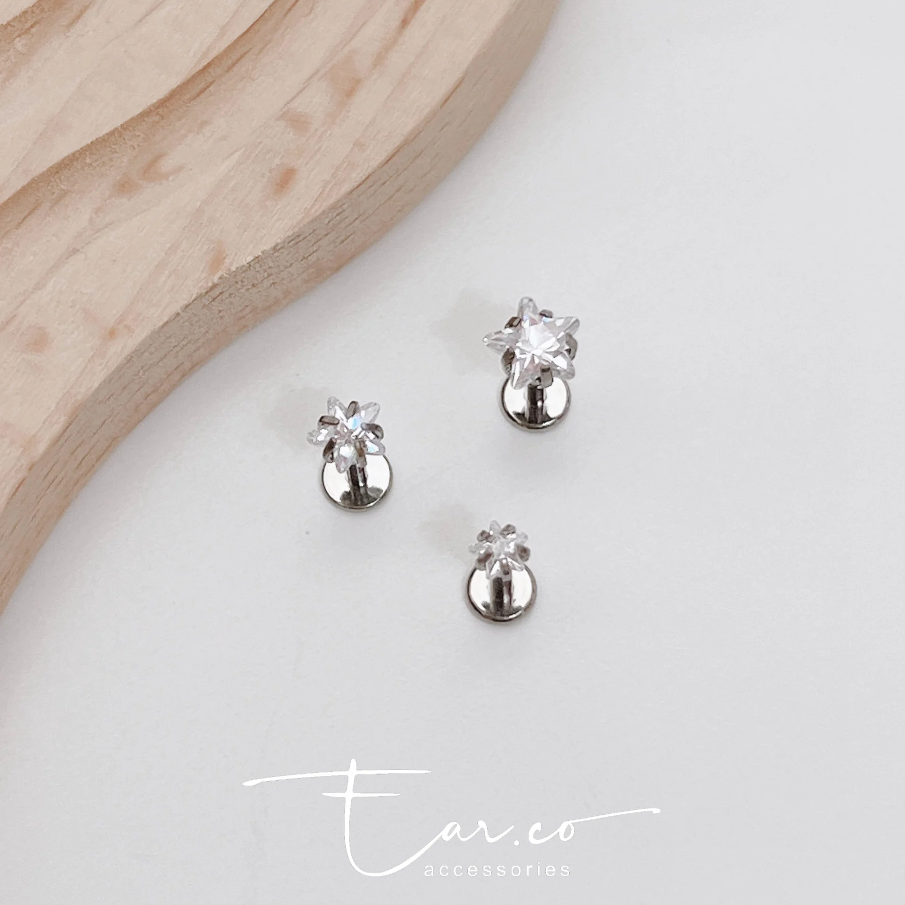 閃石小星星平頭耳門/耳珠/耳骨釘 [G23 Titanium]