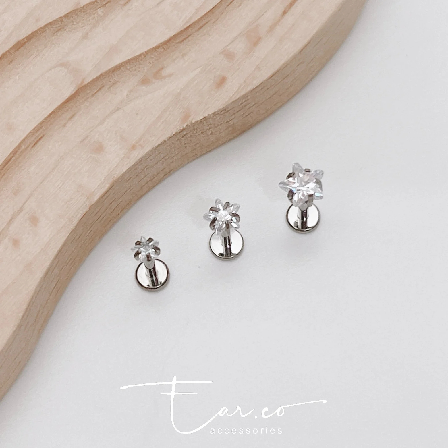 閃石小星星平頭耳門/耳珠/耳骨釘 [G23 Titanium]