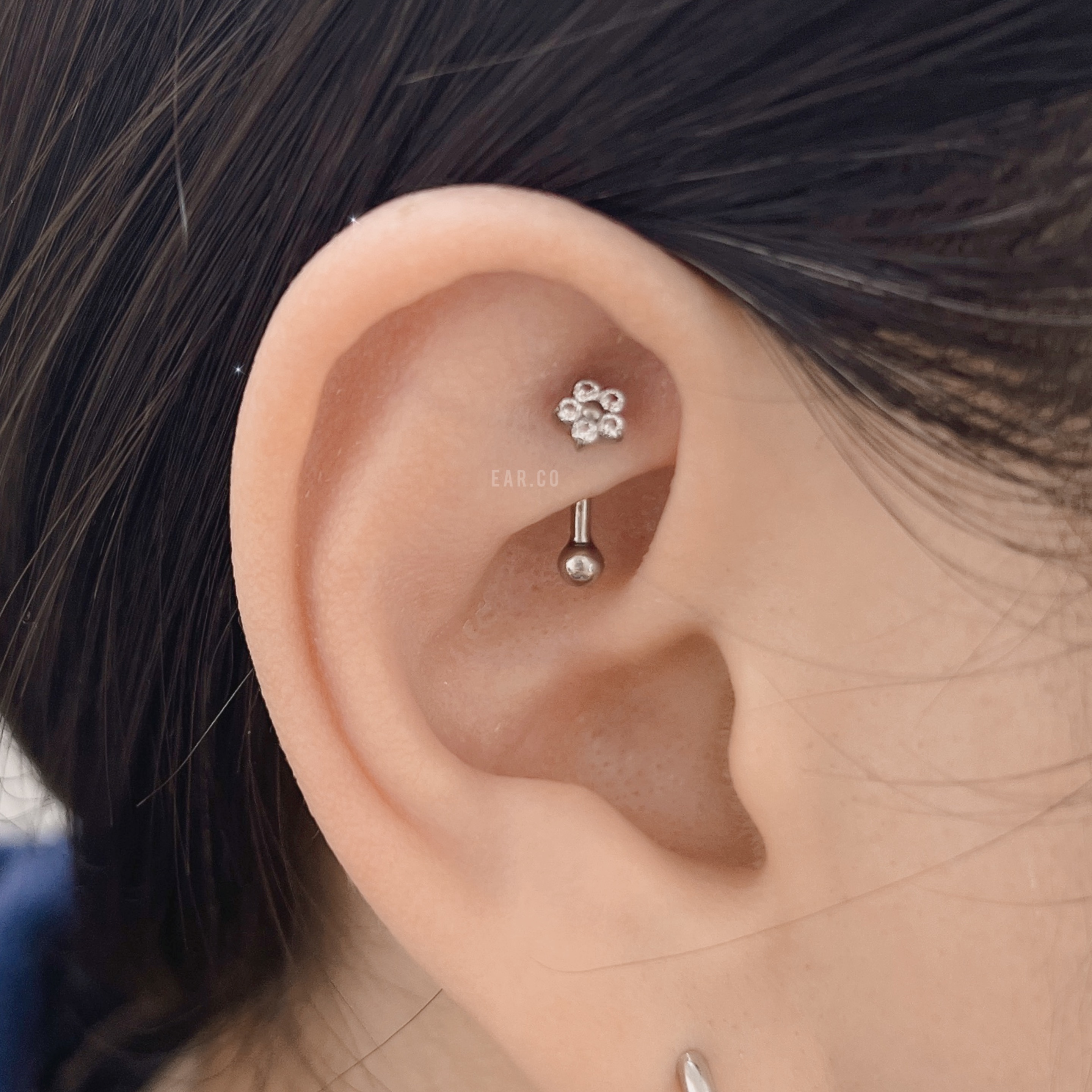 閃石迷你小花花彎針耳環 [G23 Titanium]