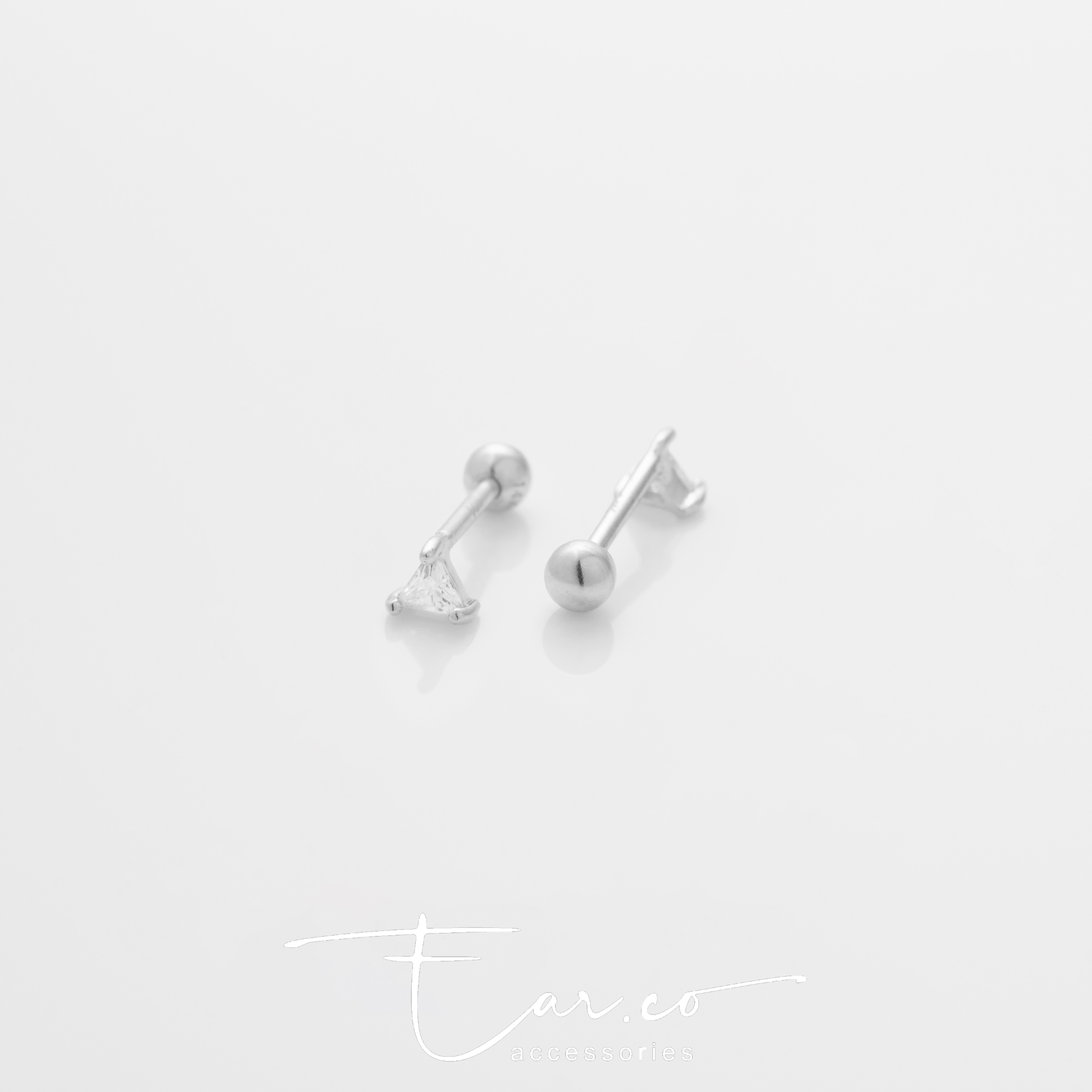 Triangle (單隻) - 14K WHITE SOLID GOLD