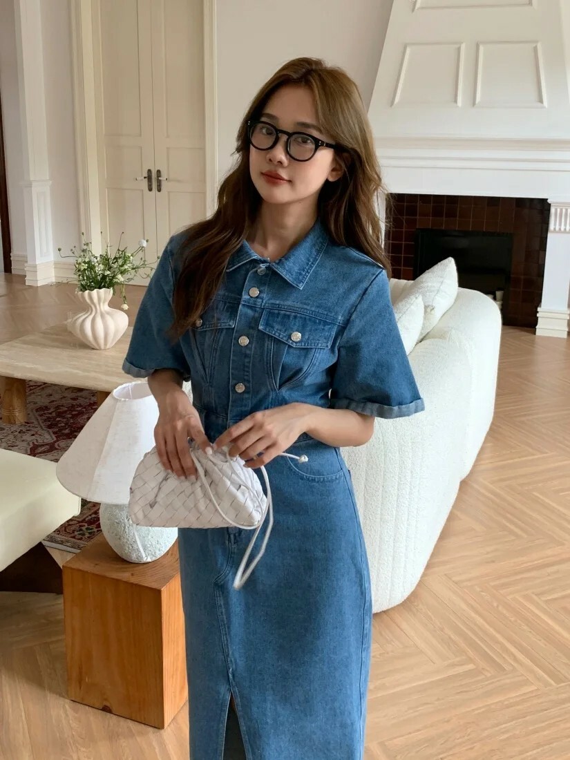 反摺袖雙口袋造型收腰牛仔長洋裝 (Elegant & Love)