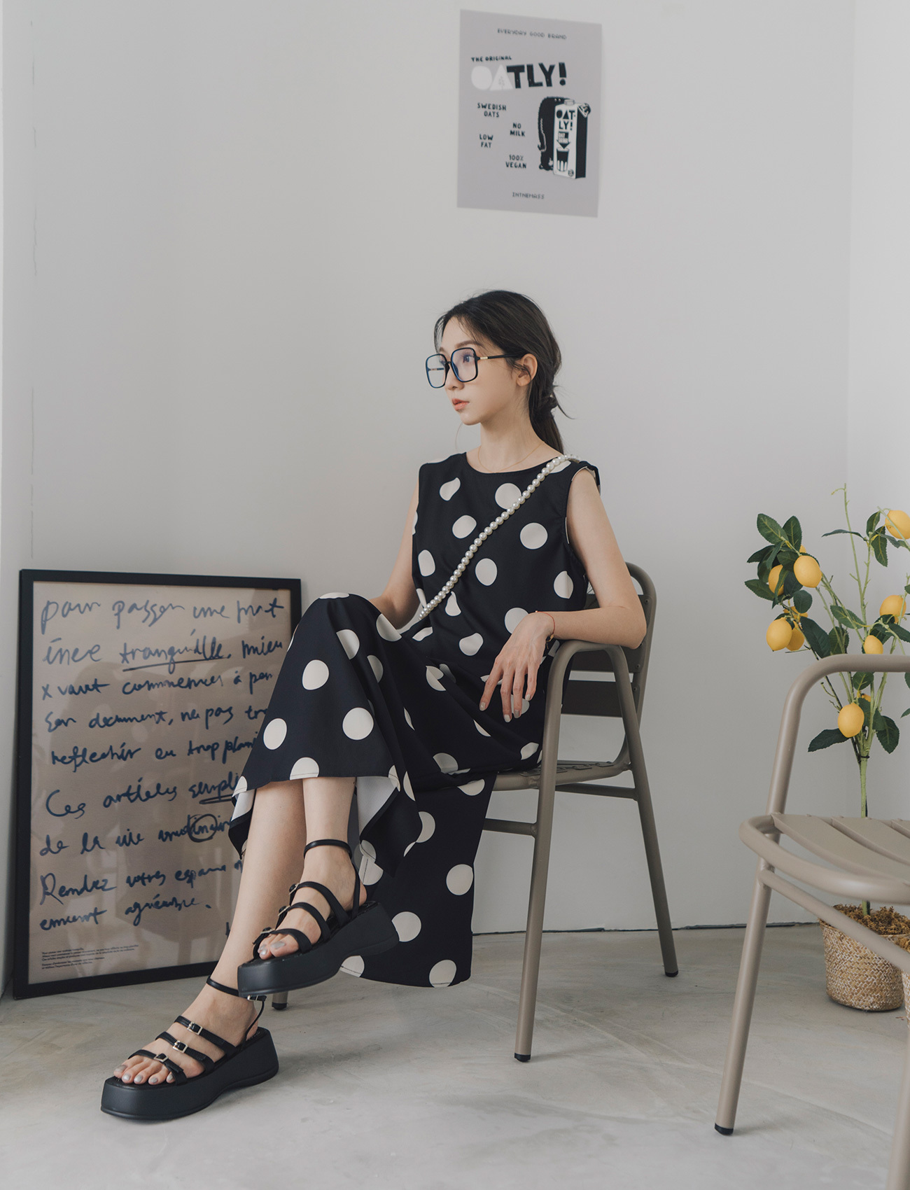 點點開衩連身洋