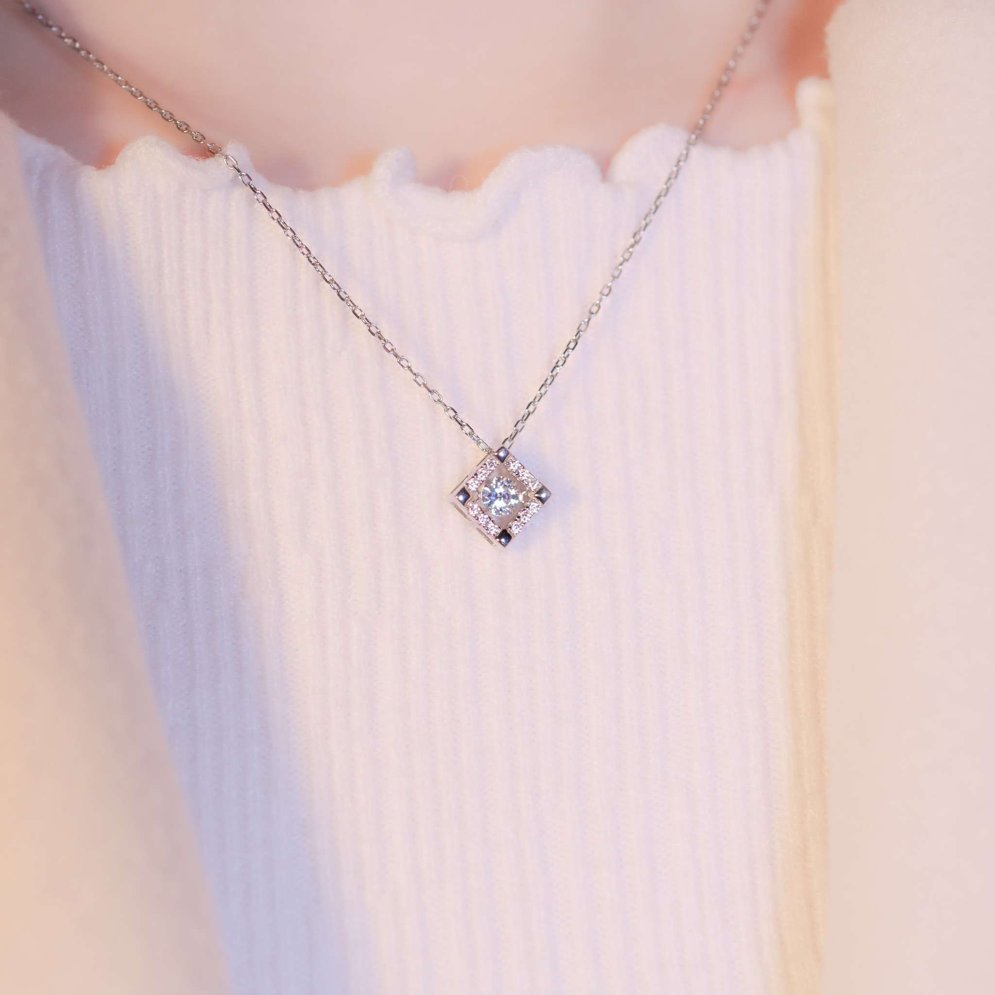 | 925 Silver・White Gold | Dancing Lasting Sweet Necklace | NE1093 |