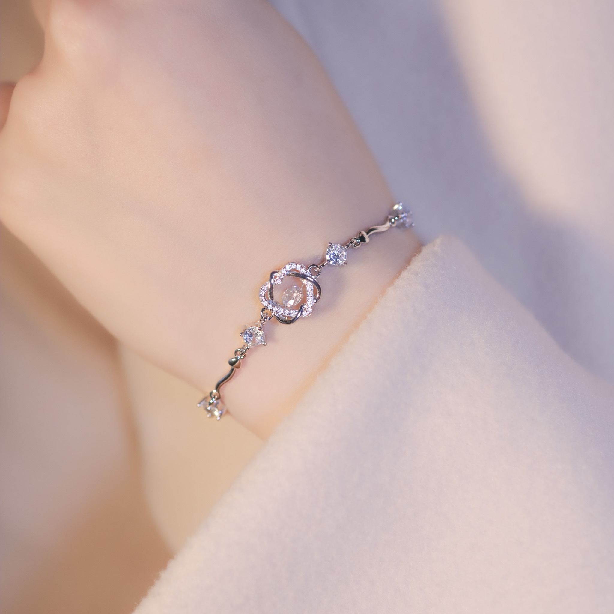 | 925 Silver・White Gold | Dancing Loving Each Other Bracelet | BR1057 |