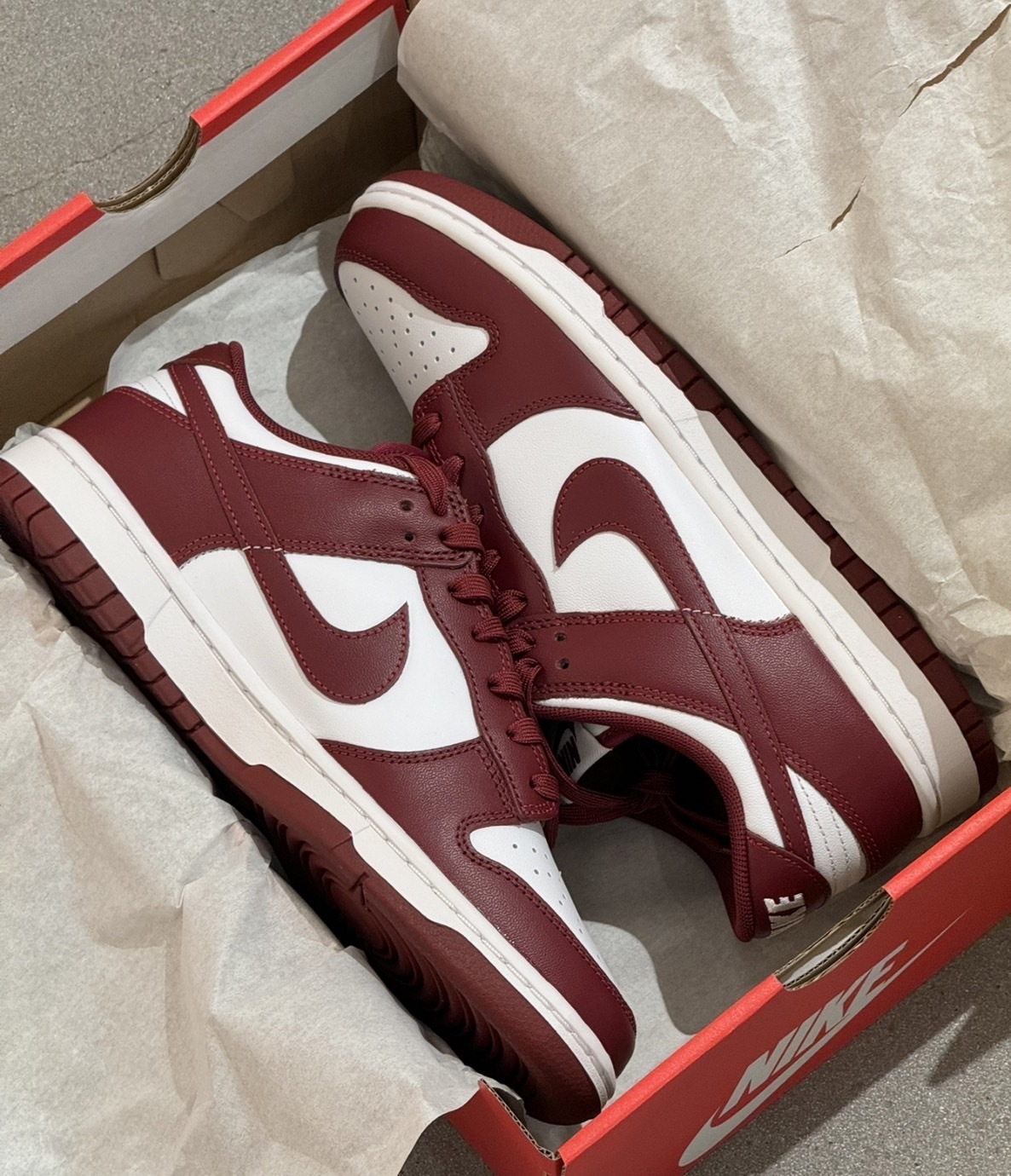 NIKE DUNK LOW "TEAM RED" 經典白酒紅配色