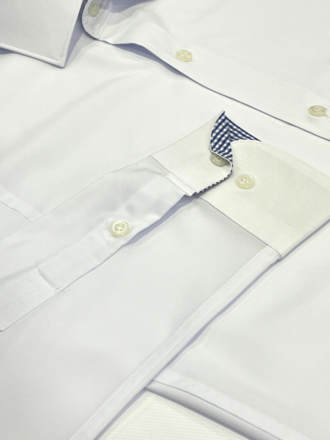 素色彈性配布白襯衫 7