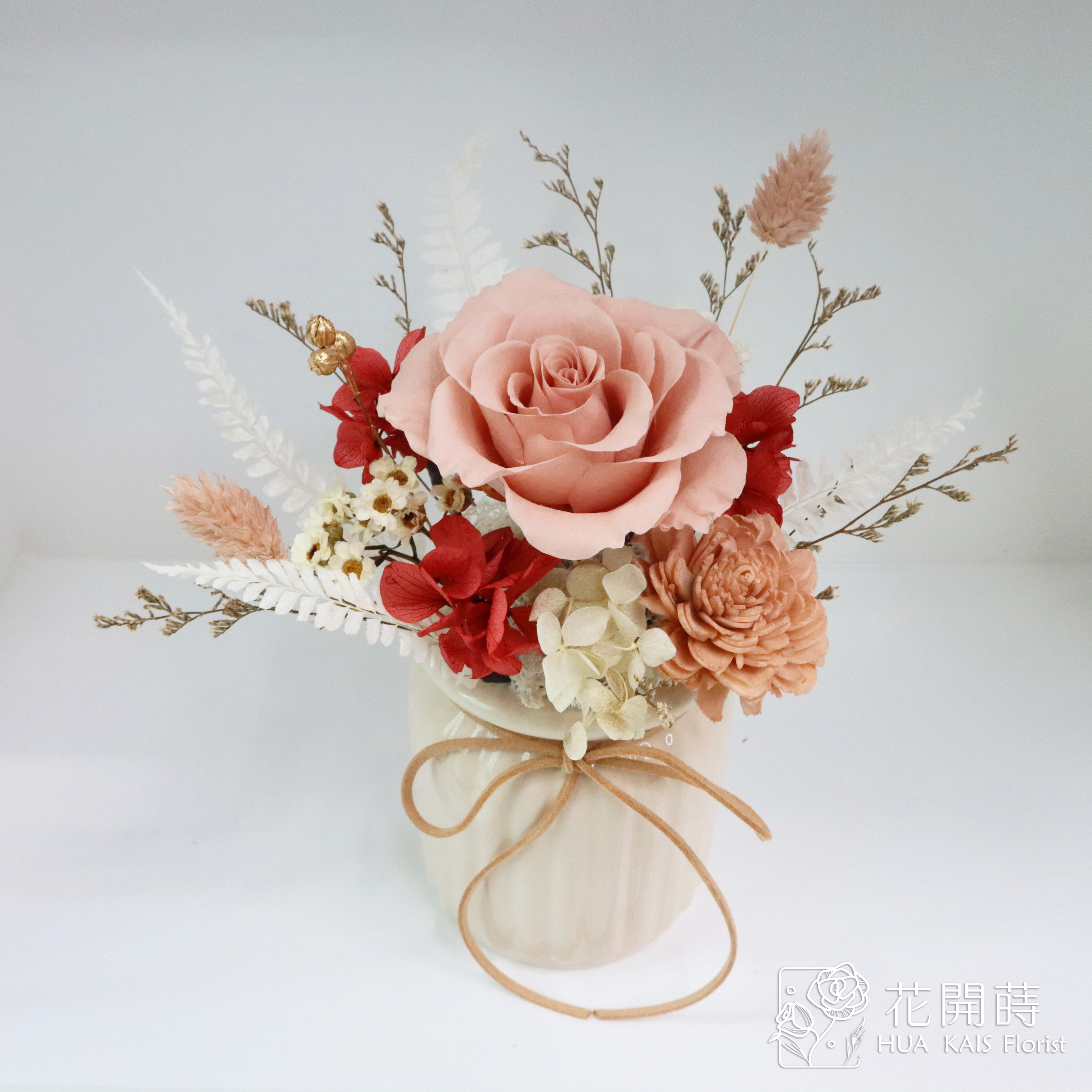 永生玫瑰小桌花|伯爵金牛奶瓶|開幕小盆栽|生日禮物|辦公桌小盆花