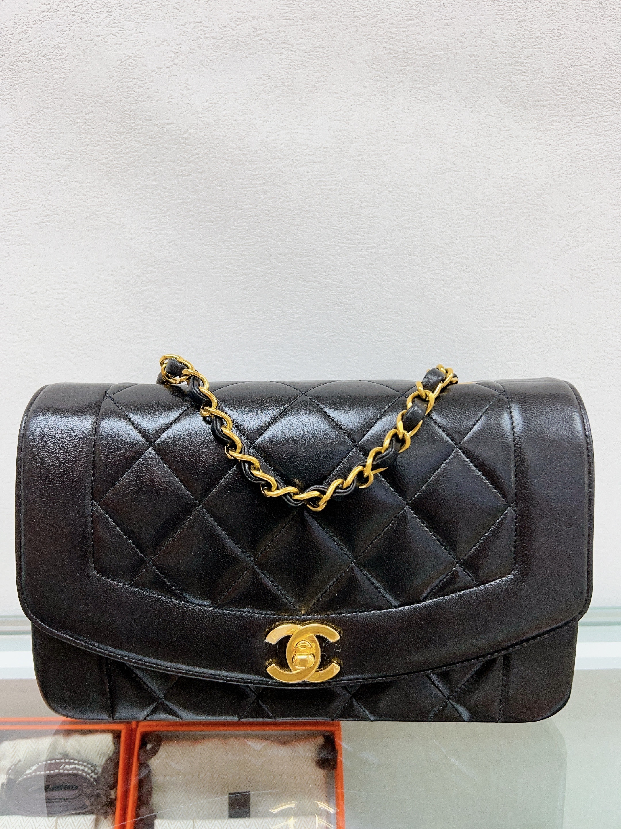 Chanel diana small 22cm vintage (black lambskin/GHW)