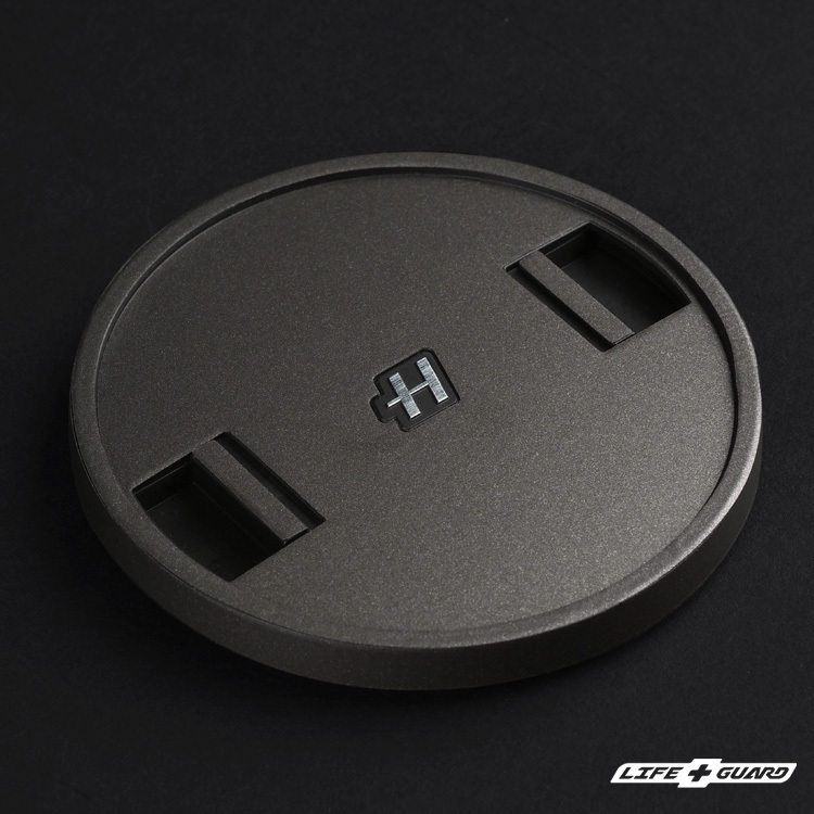 霧面貼膜質感特寫，LIFE+GUARD 設計風格