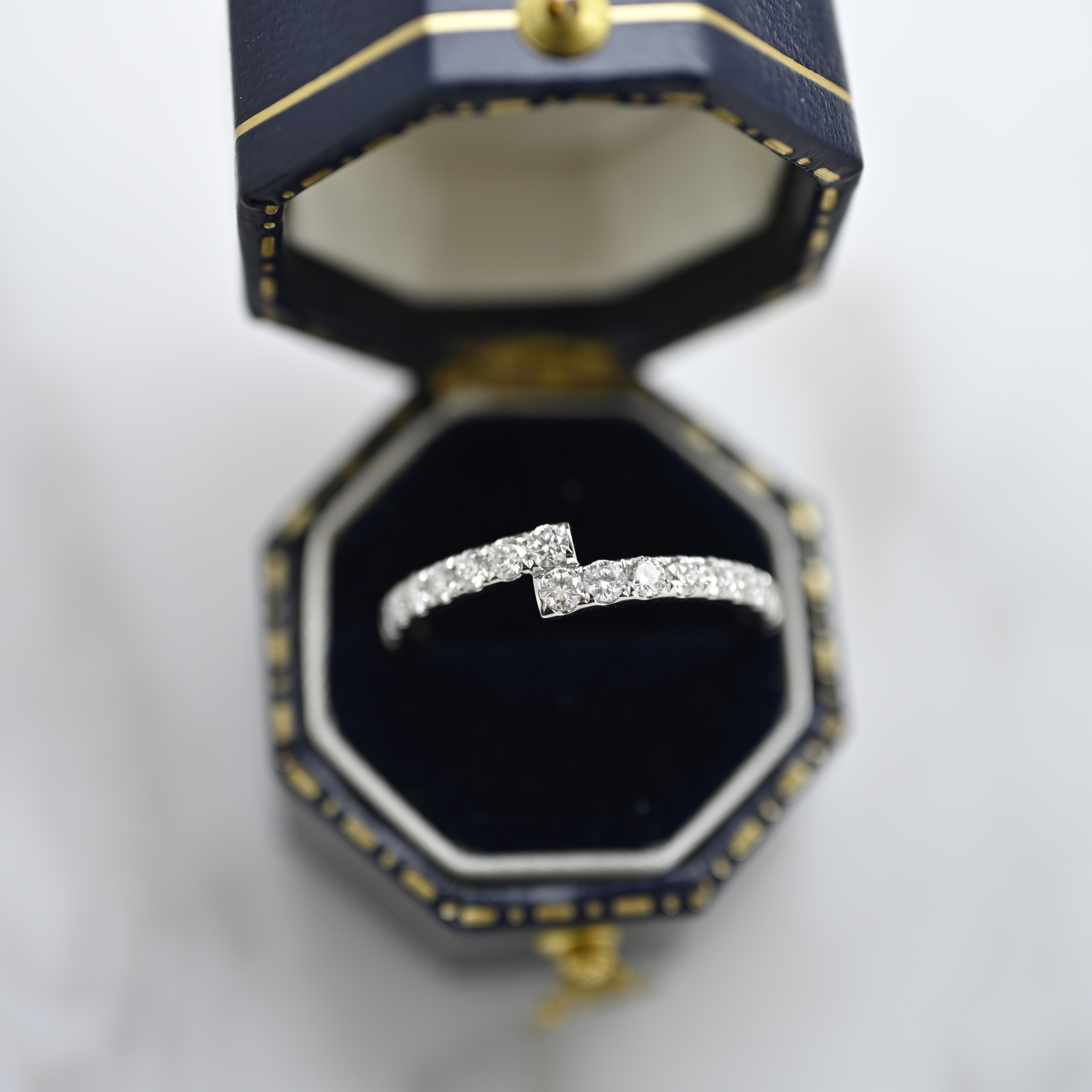 18K Plicar Diamond RIng