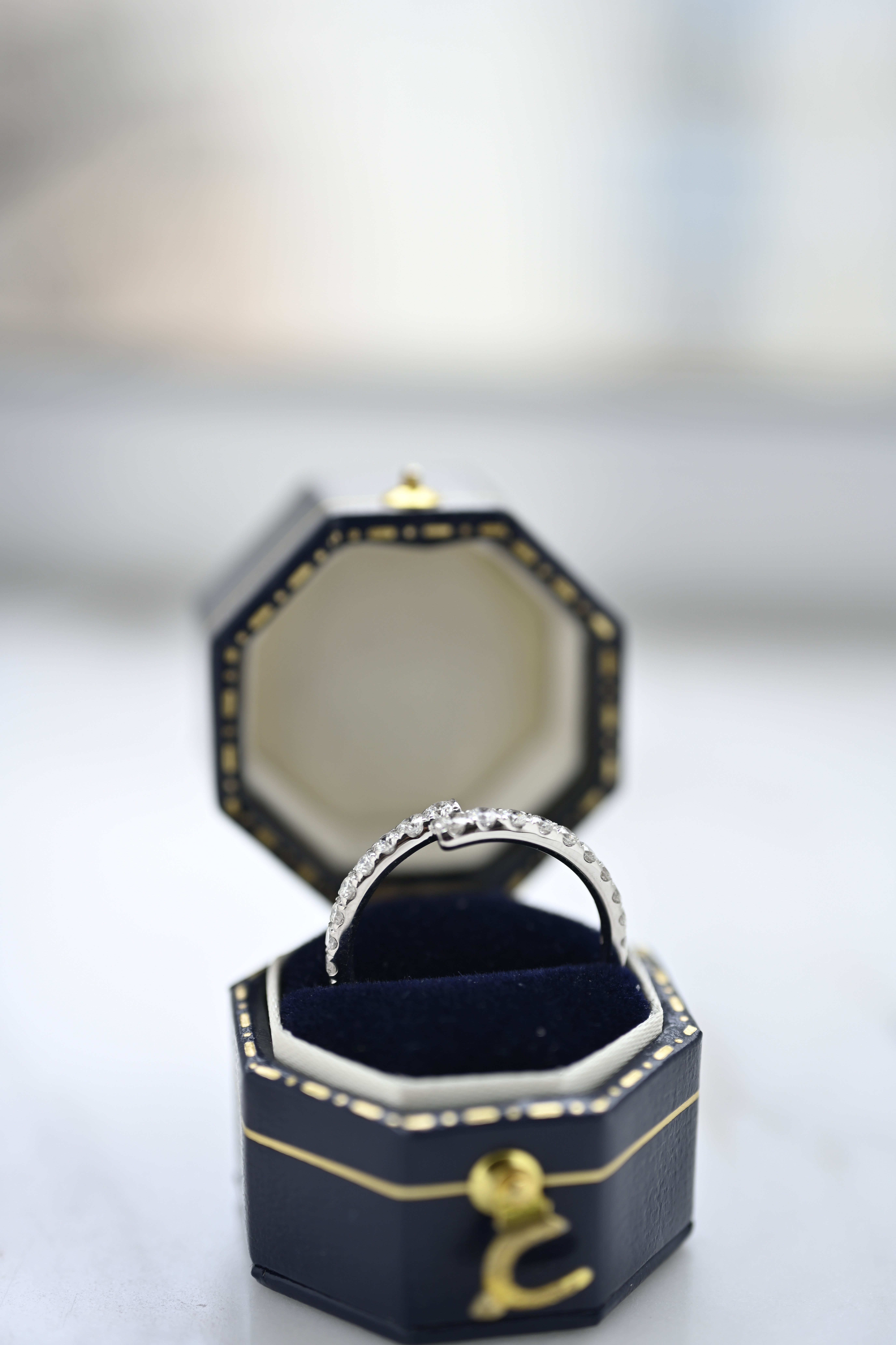 18K Plicar Diamond RIng