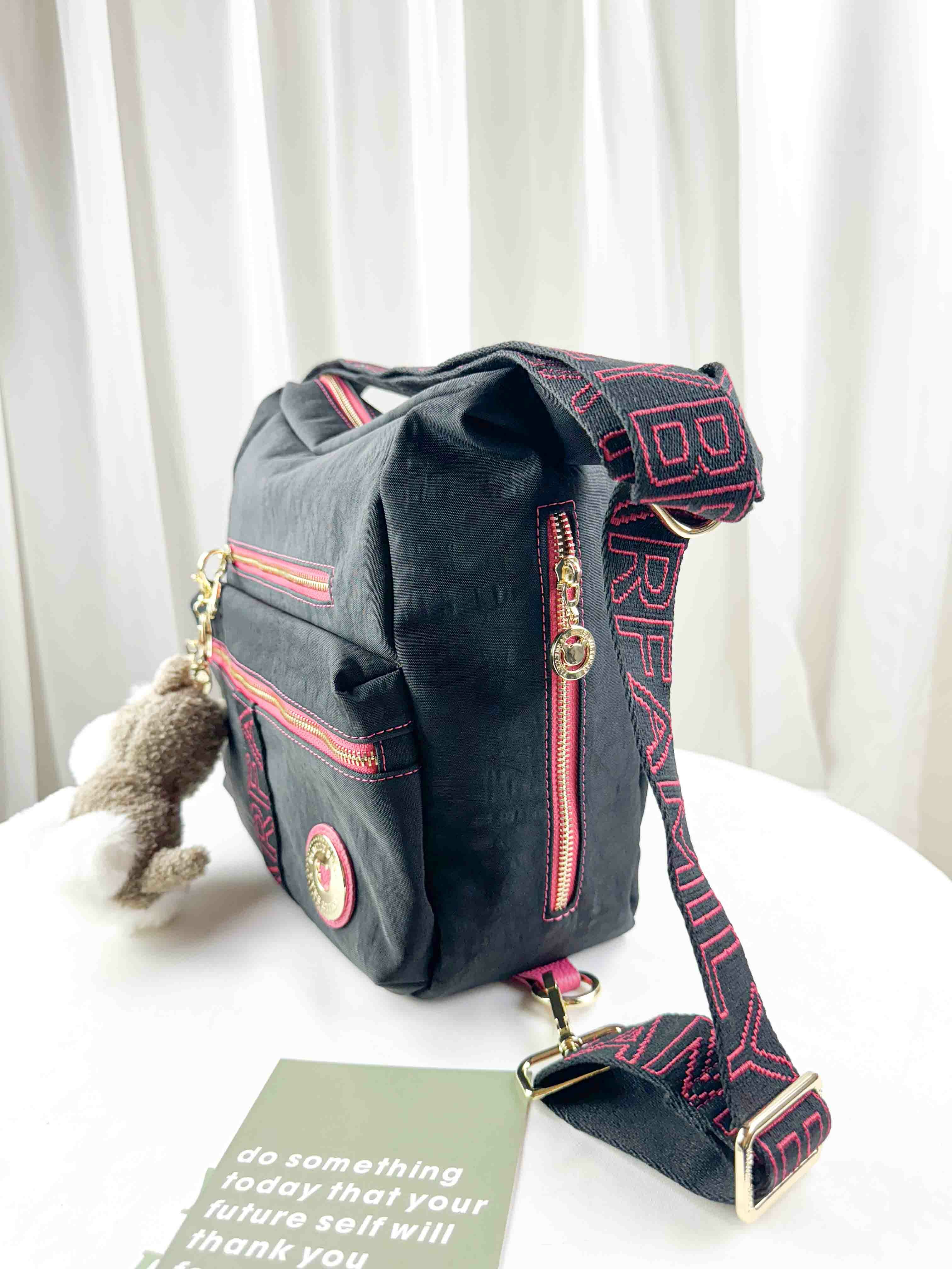 FamilyBear 黑桃織帶防潑水兩用肩背包 / 後背包 附兔兔吊飾 #2753