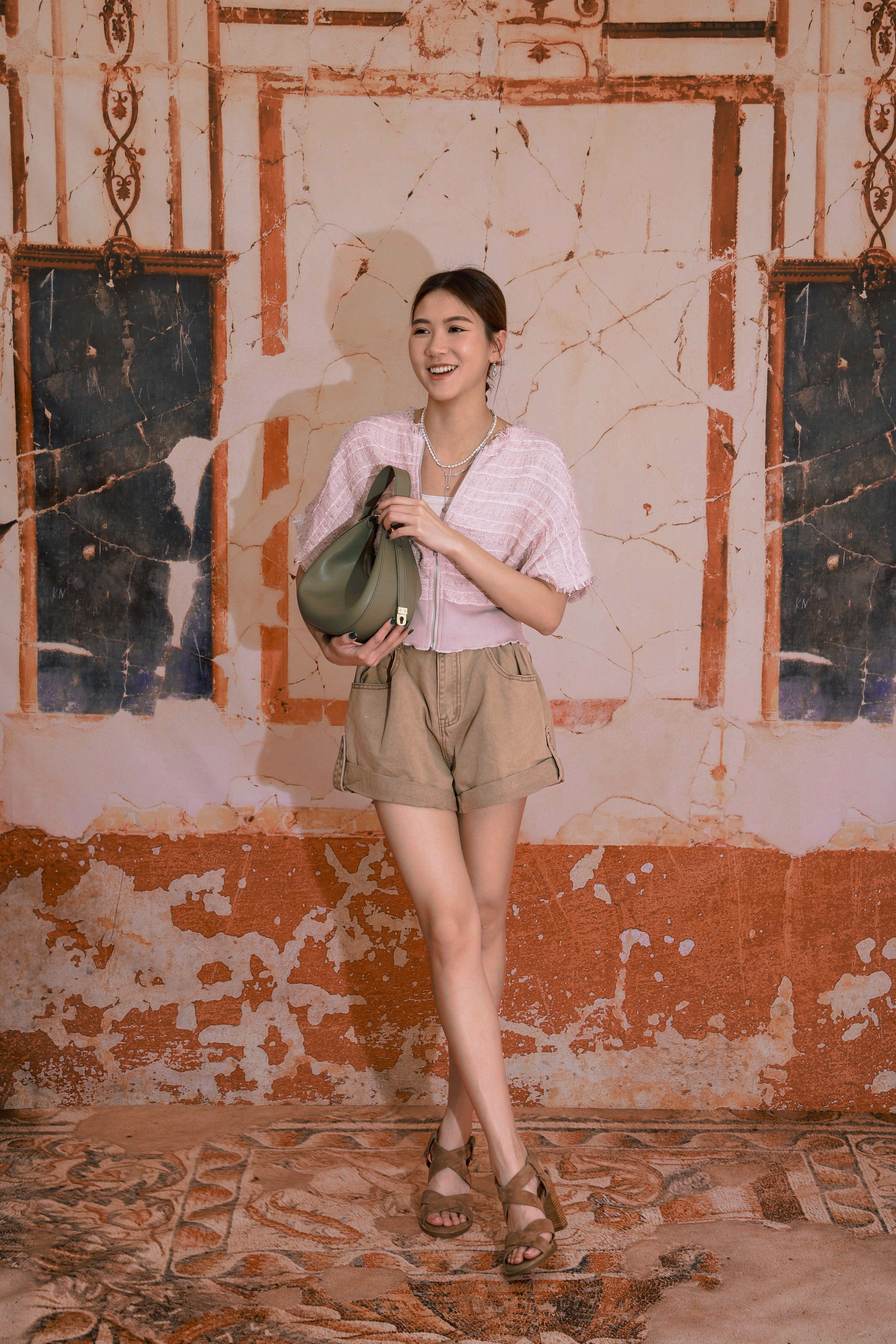 造型 819（外套＋上衣＋短褲）