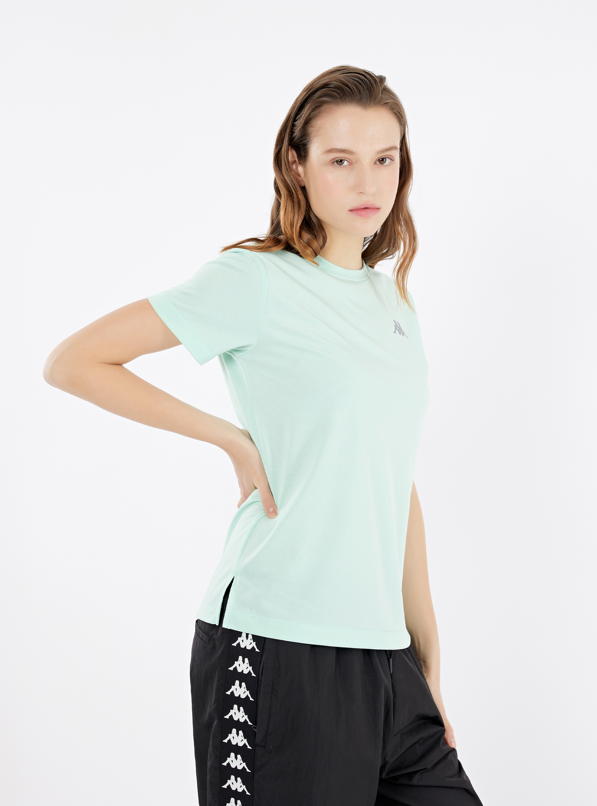 女款 吸濕排汗下擺開岔圓領T-Shirt