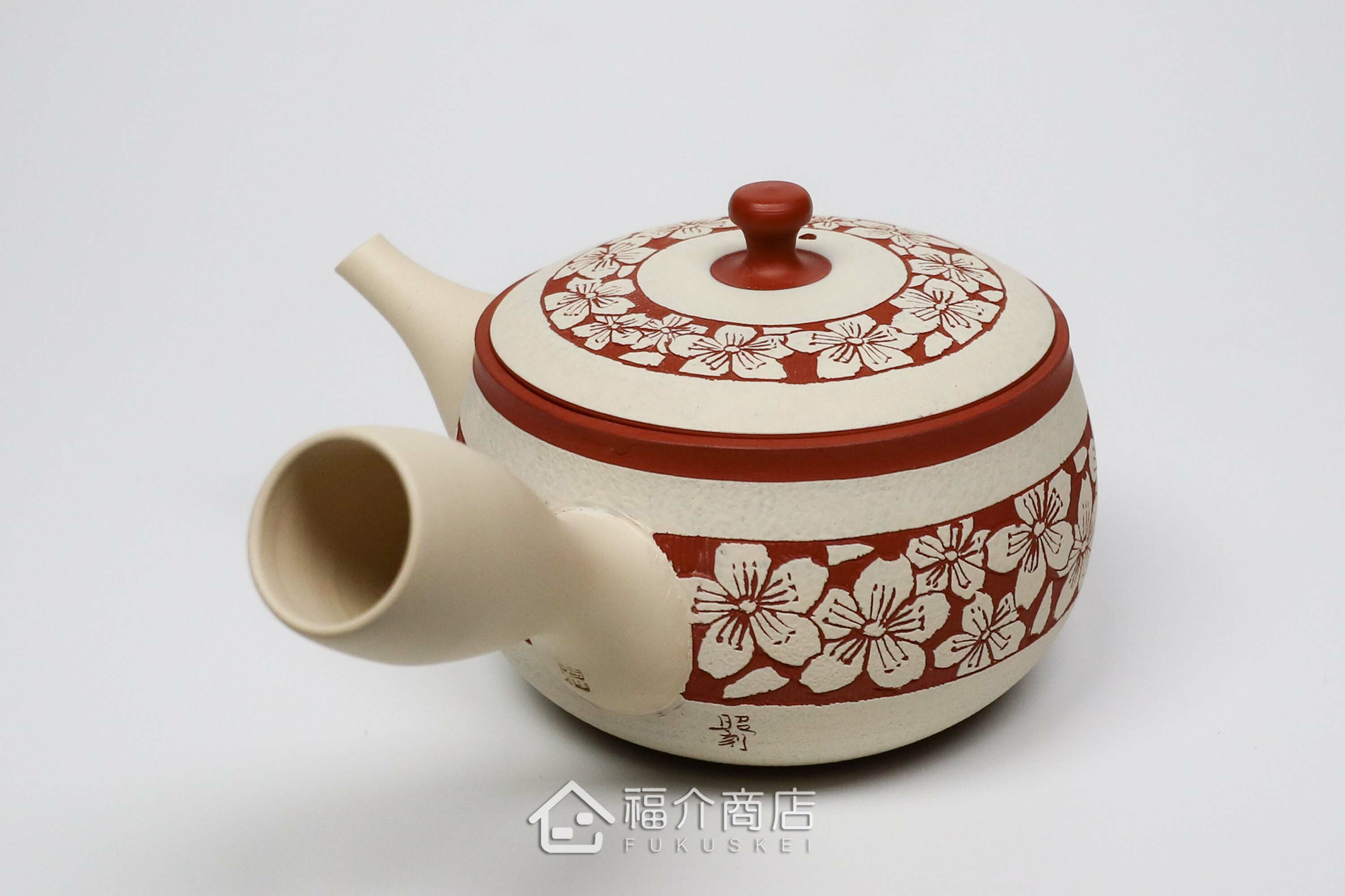 泡茶用的日本陶瓷茶壺