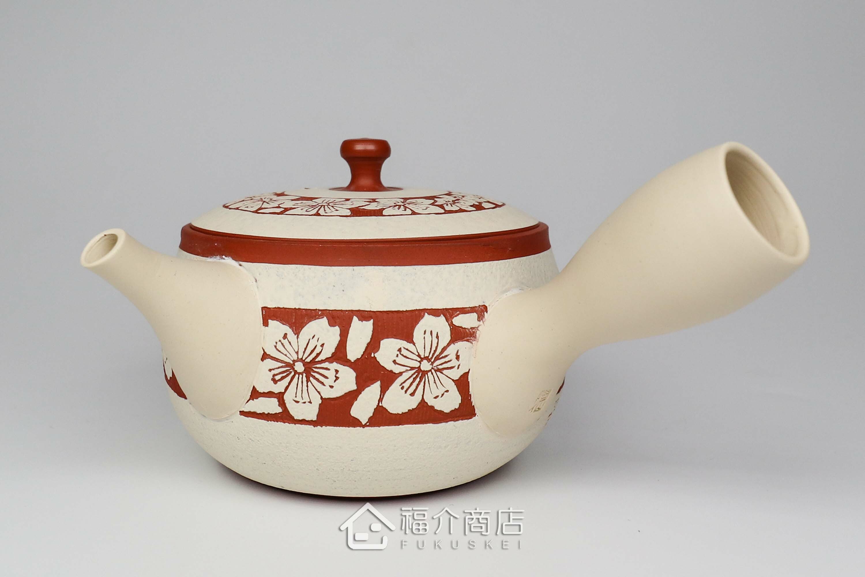 泡茶用的日本陶瓷茶壺