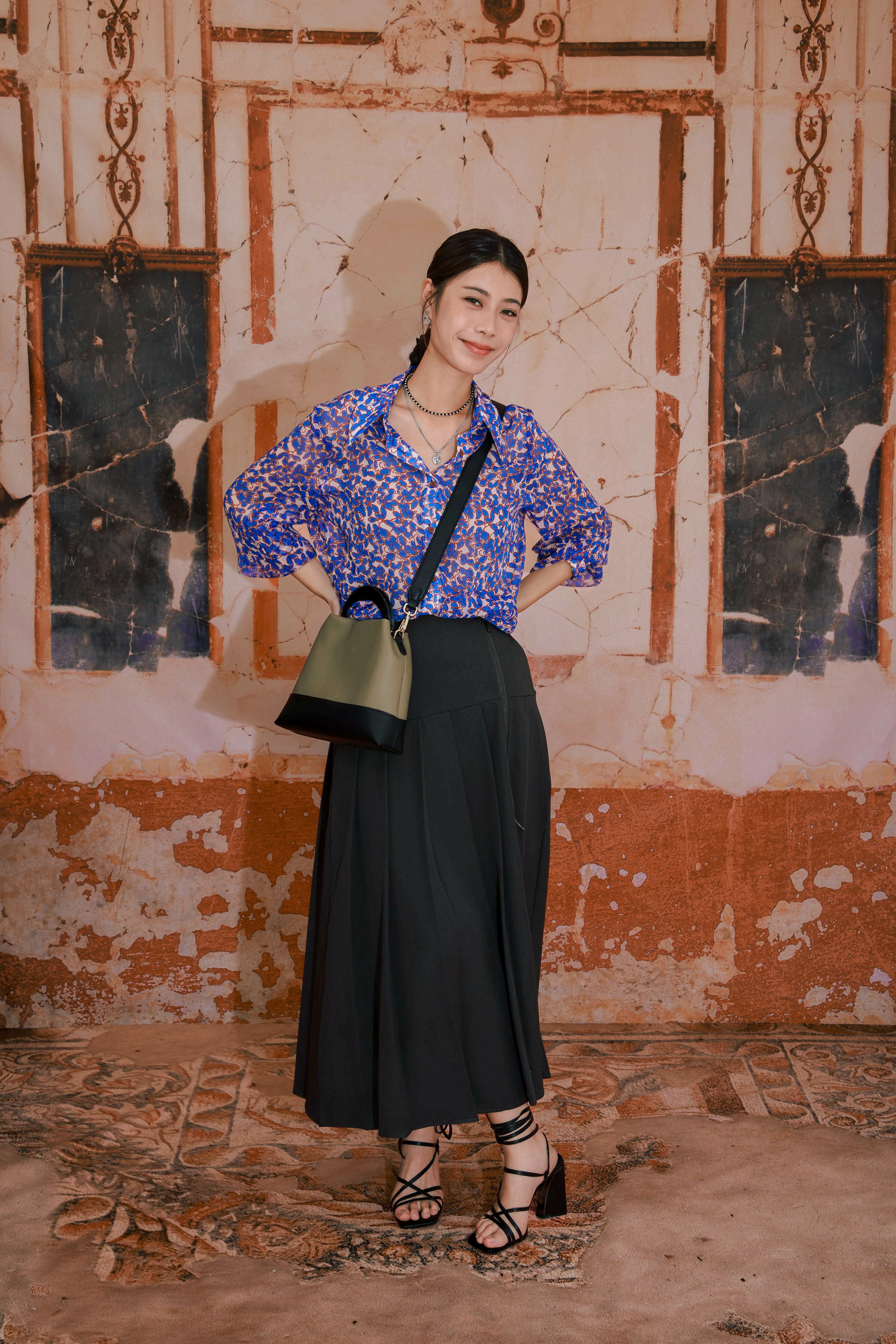 造型 822（恤衫＋半截裙）