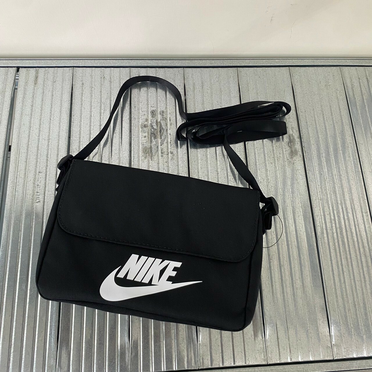 Nike Sportswear Futura 365 斜背包 側背包 CW9300-010