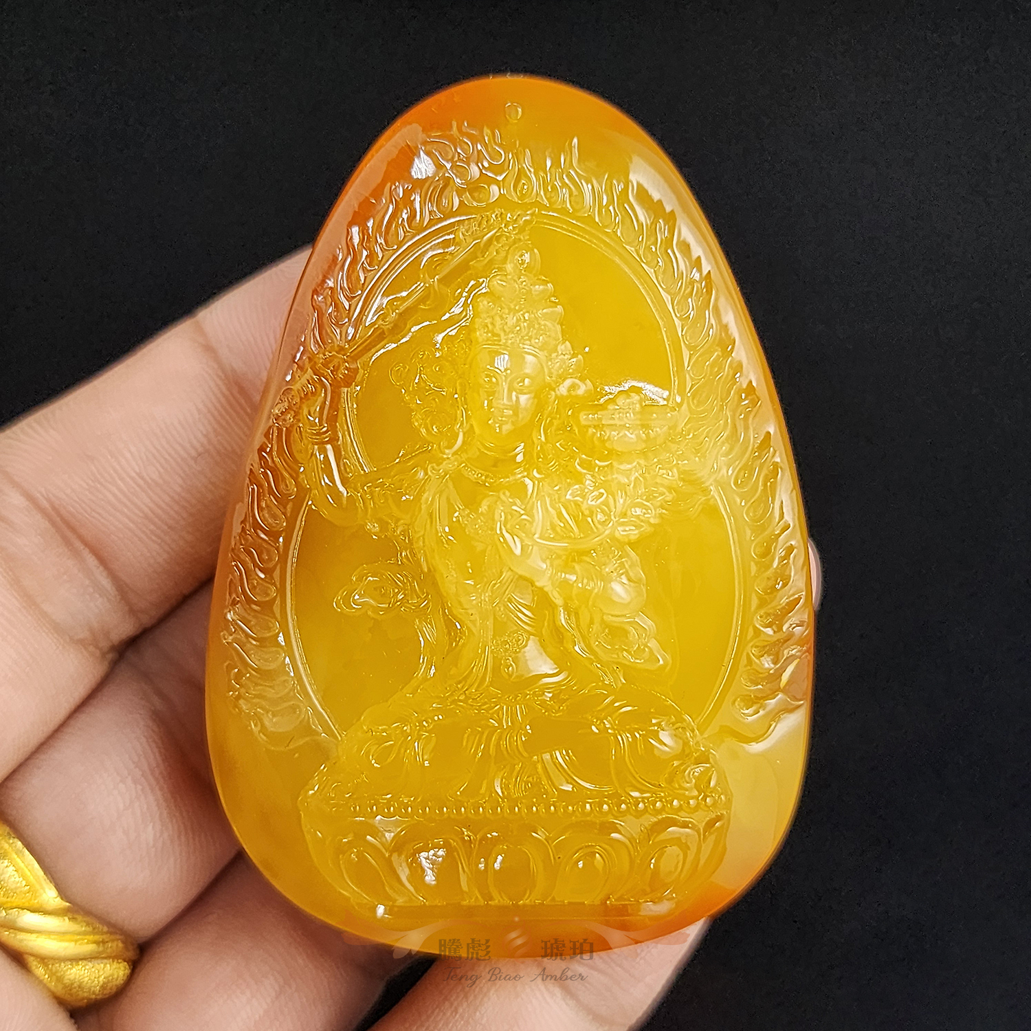 (已結緣)收藏款天然波羅的海留皮金絞蜜蠟密宗文殊菩薩掛牌