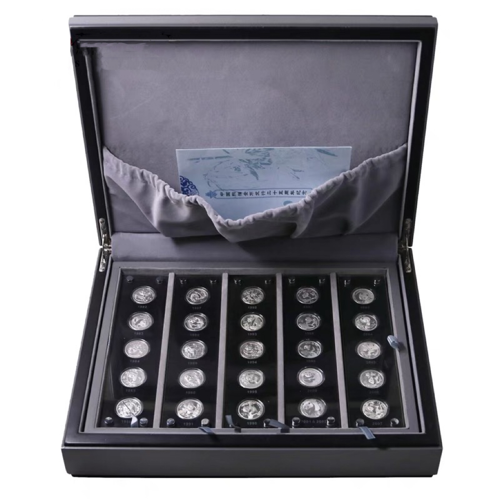 2022年熊貓金幣發行40周年紀念銀章（3克銀 X 40枚 /套 ）