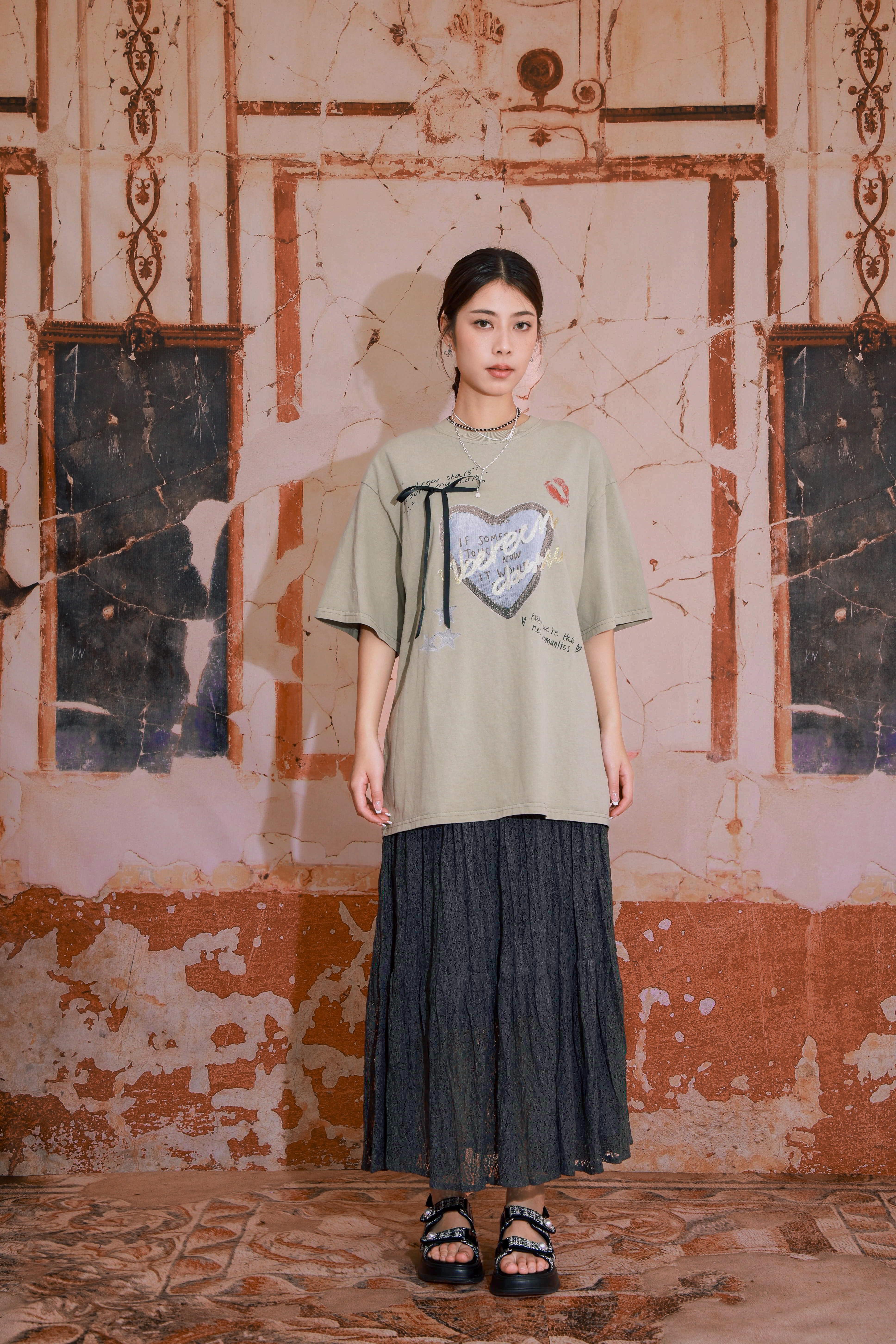 造型 835（Tee＋半截裙）