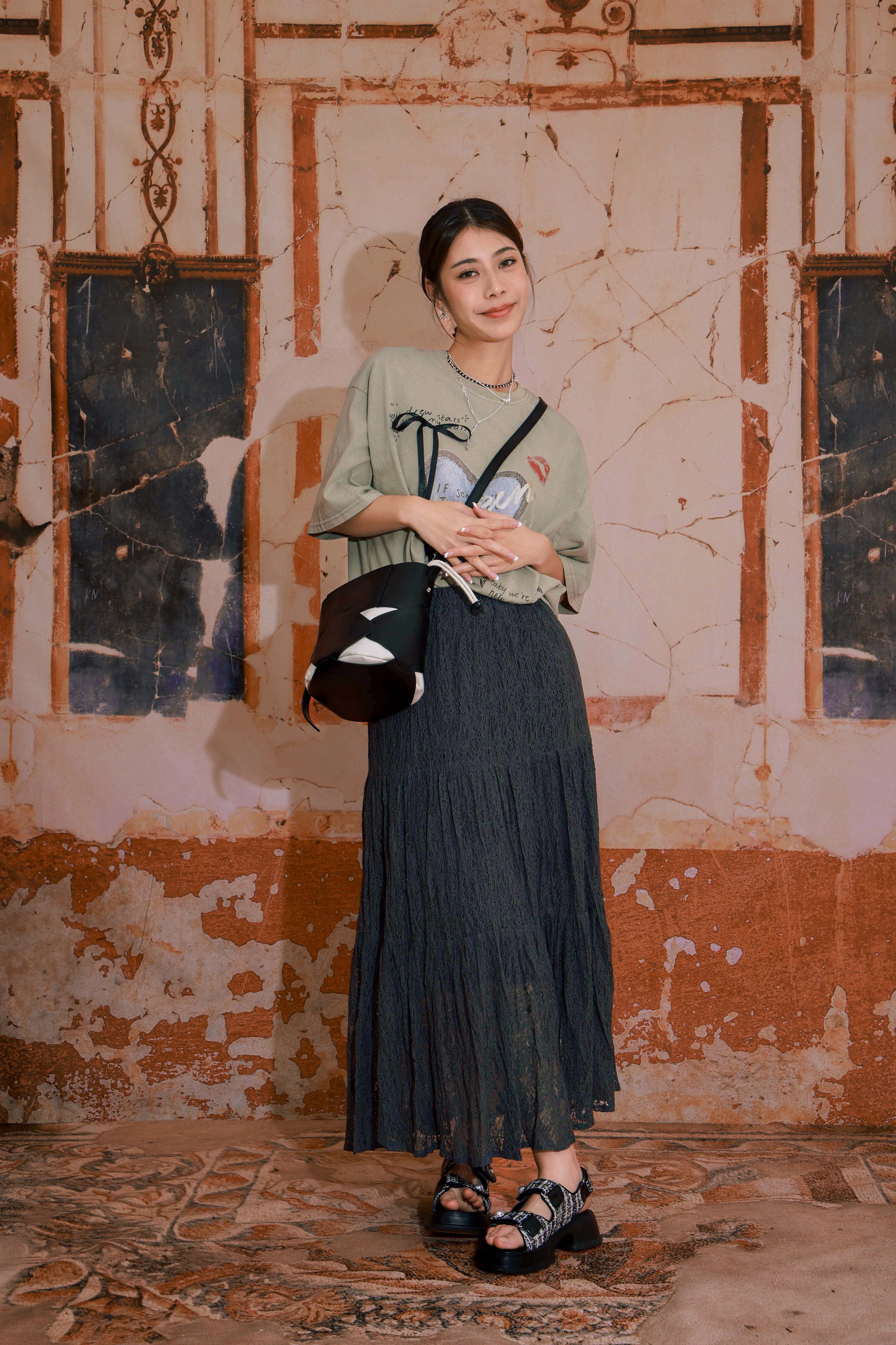 造型 835（Tee＋半截裙）