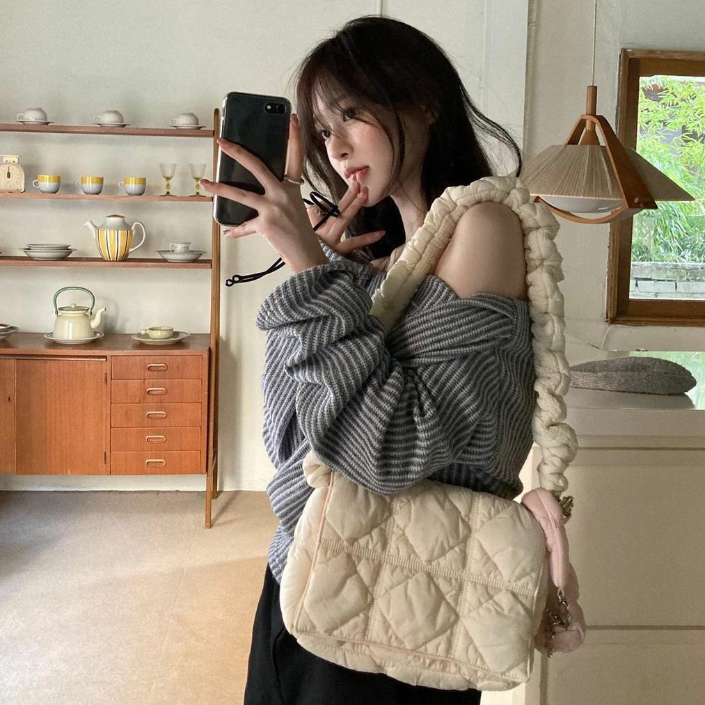 韓國限定🇰🇷 CARLYN LUKE 枕頭包 雲朵包 側背包 單肩包 多色 / 預購