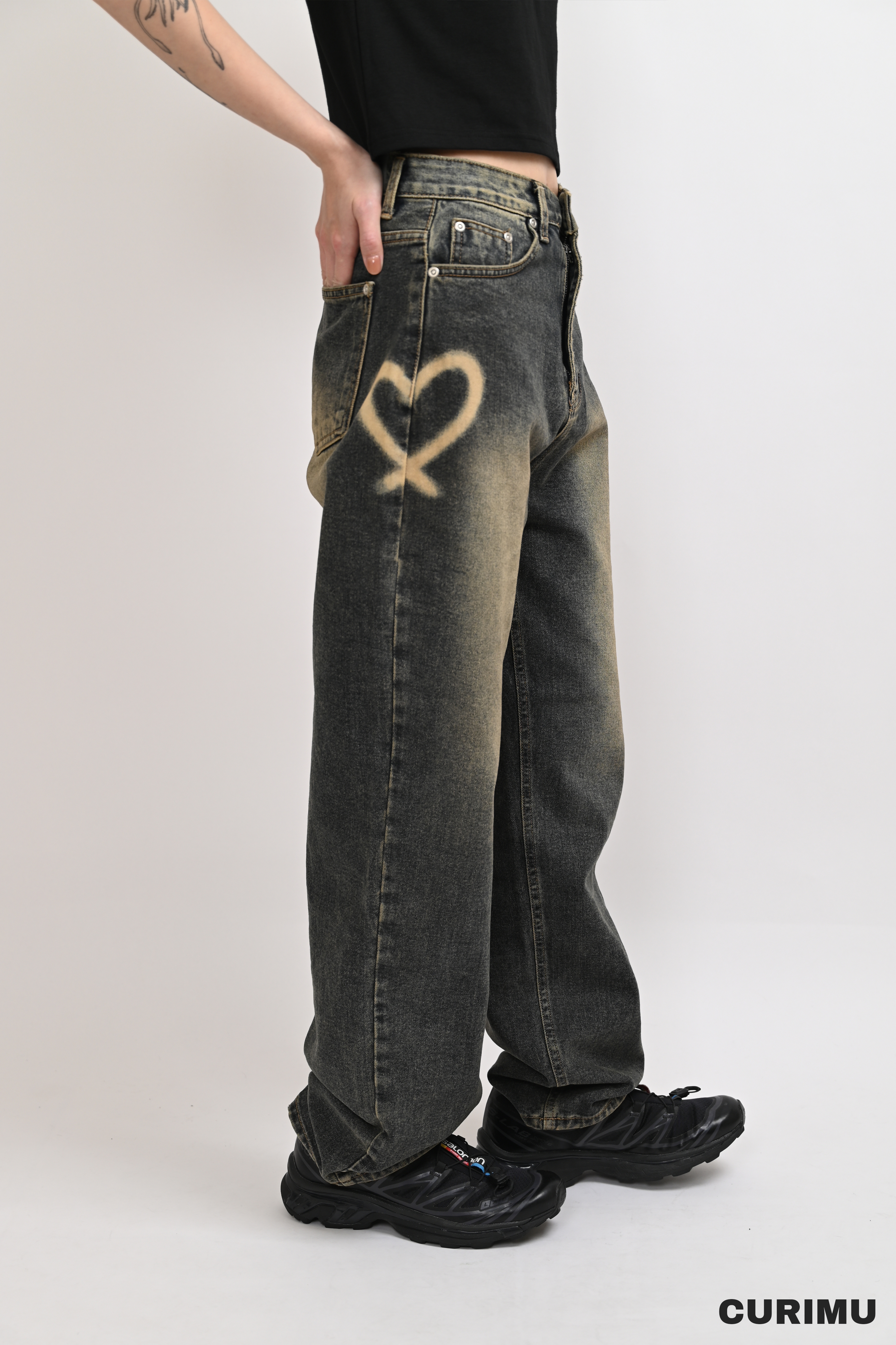 【WOOHWA】SWAY HEART DENIM PT original.jpg?1712747841