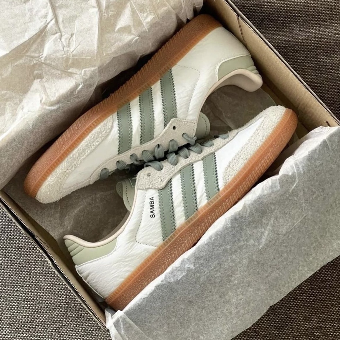 【現貨】 Adidas Originals Samba OG 低筒 焦糖底 復古 經典 板鞋 米綠