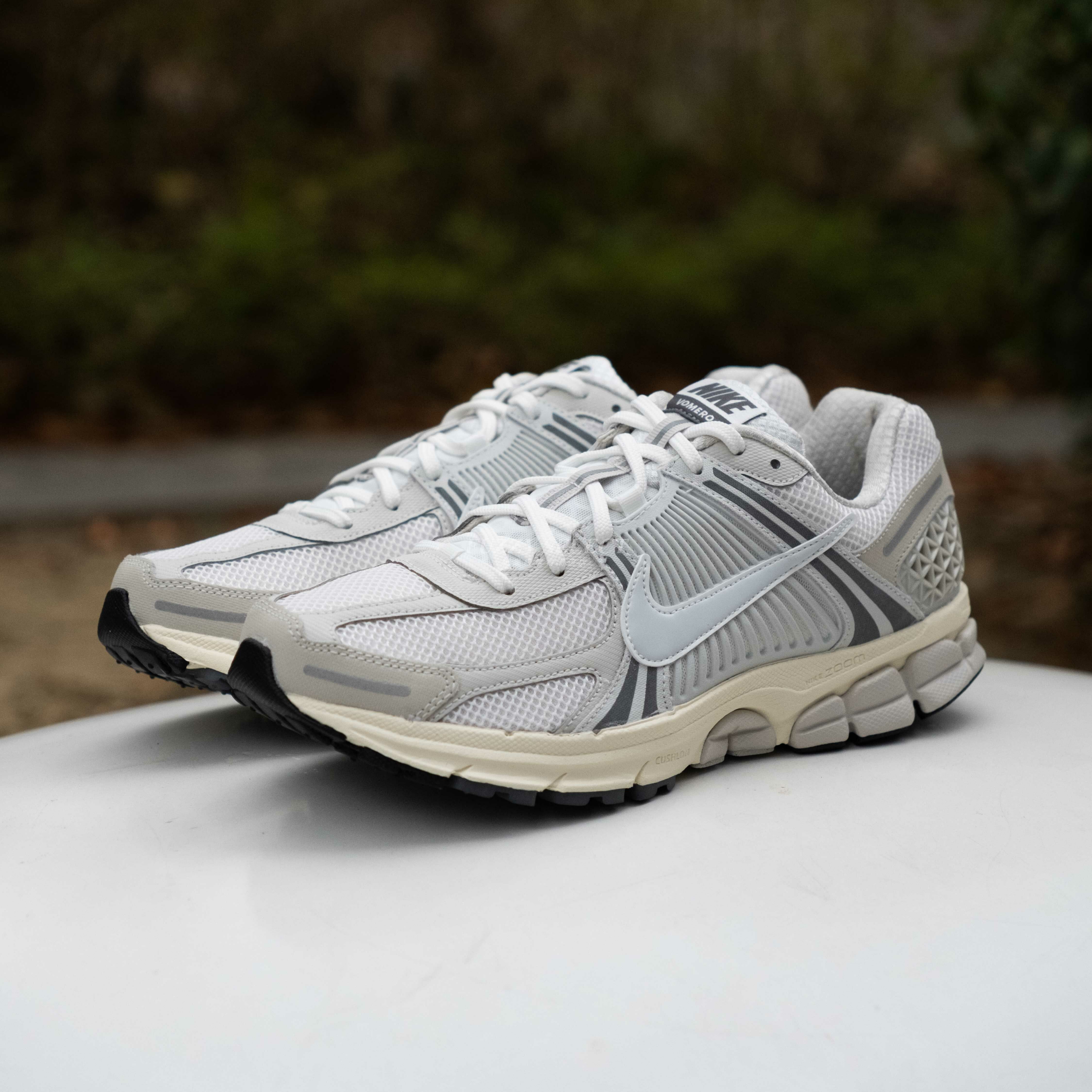 【逢甲FUZZY】 Nike Zoom Vomero 5 奶油灰 HF0731-007