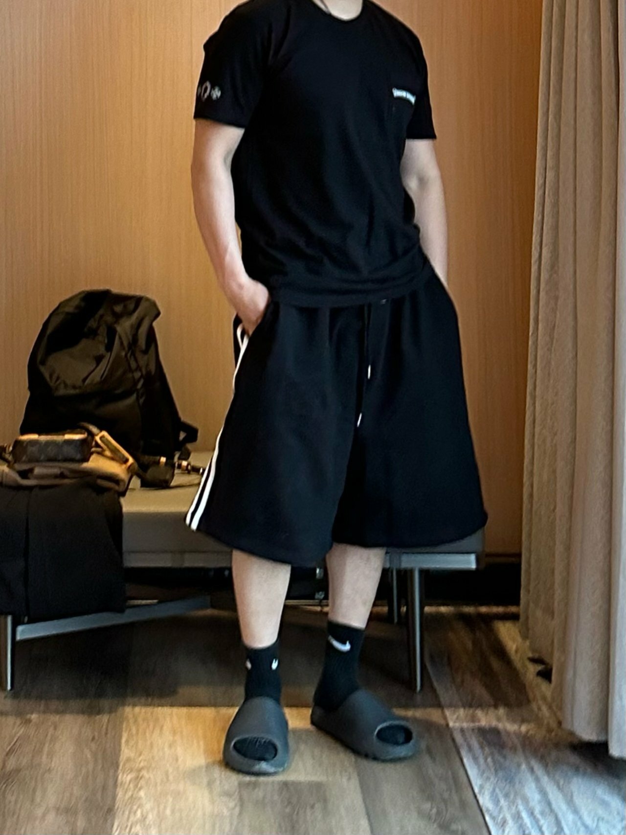 OG線條寬腿短褲