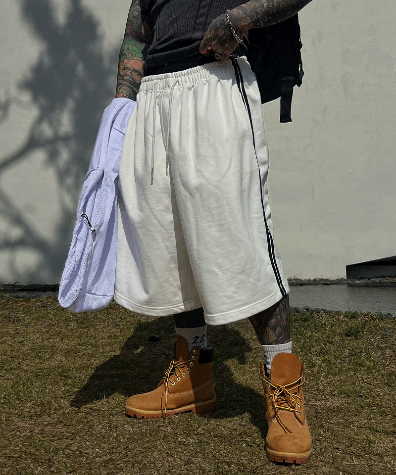 OG線條寬腿短褲