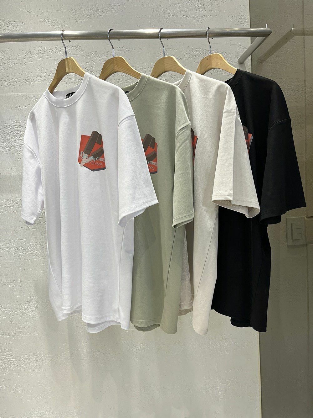 英文字圖案短袖Tee 10.GVTY-0106T