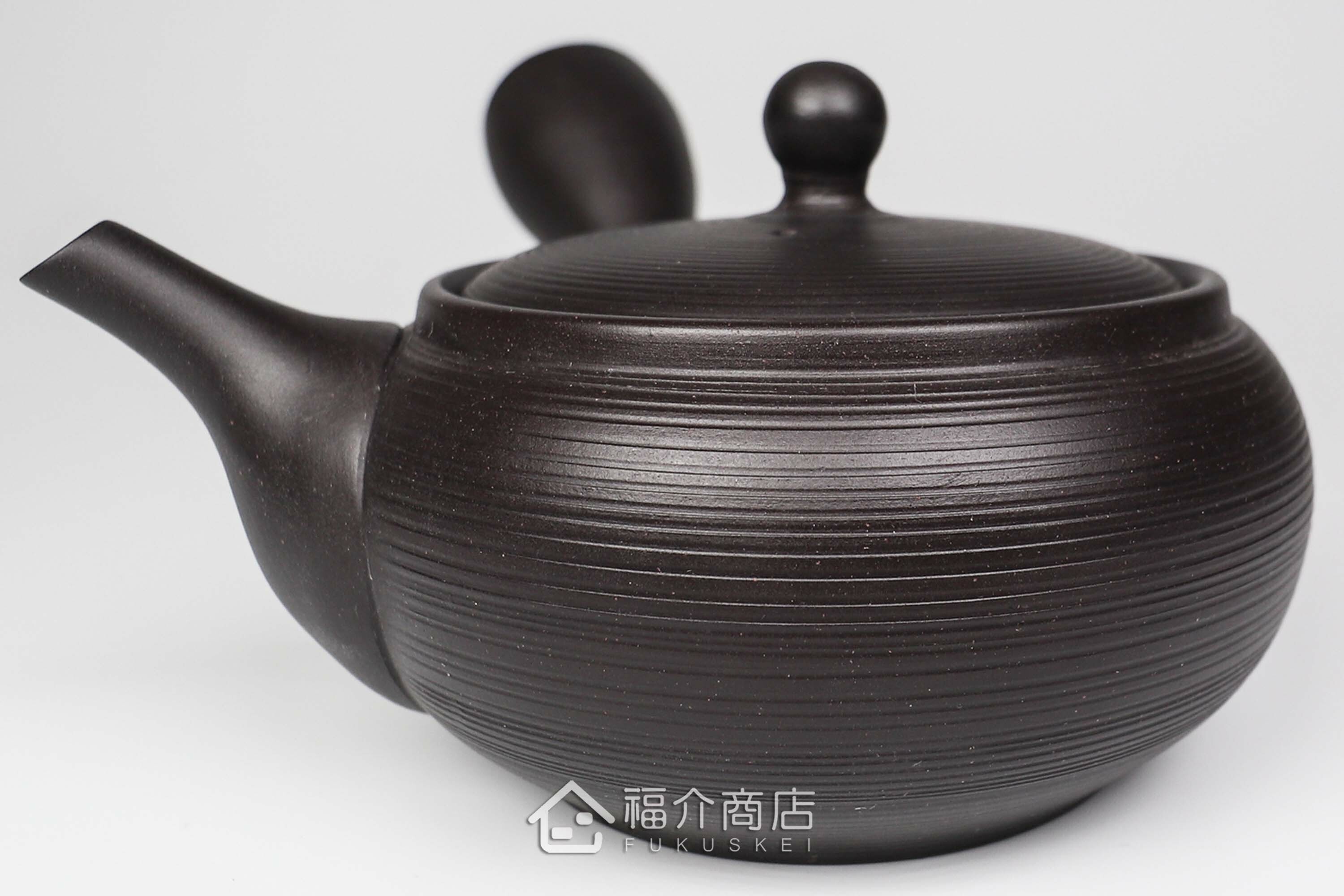 泡茶用的日本陶瓷茶壺