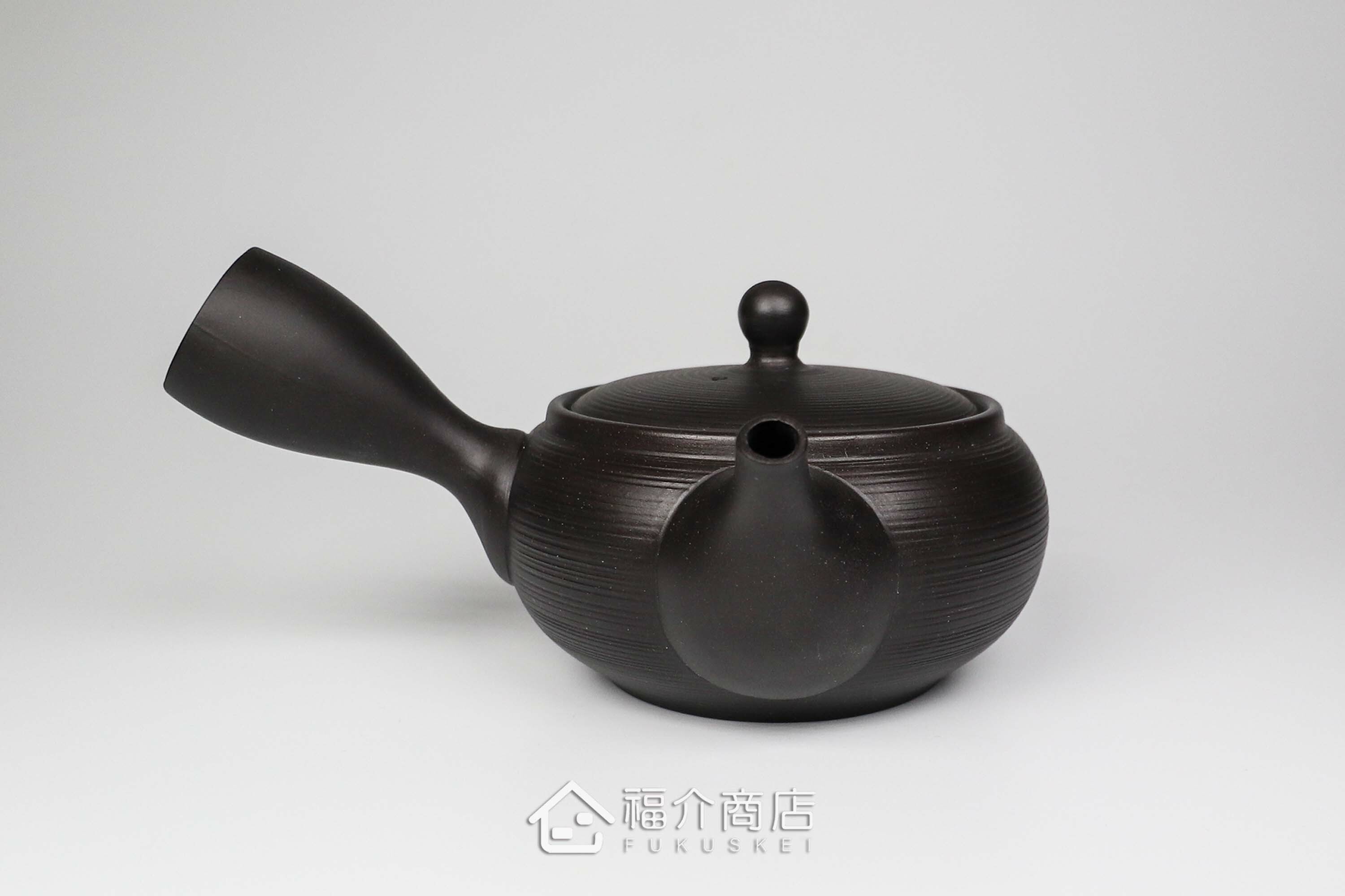 泡茶用的日本陶瓷茶壺