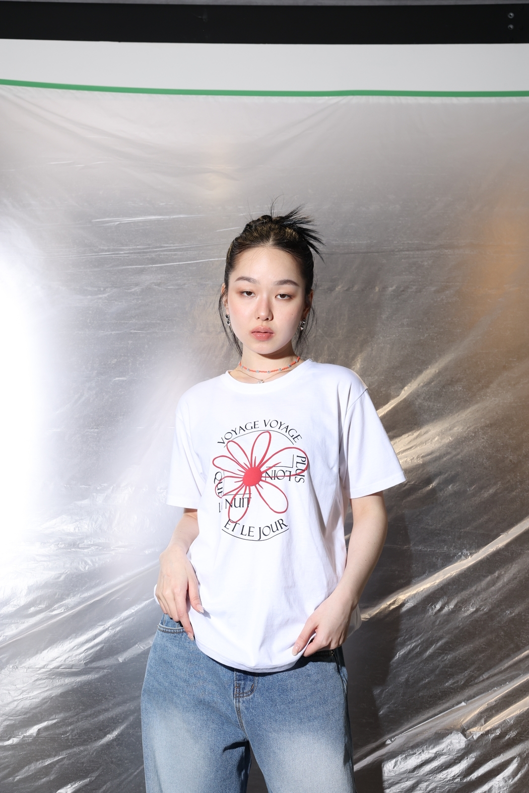 紅色小花英字短踢