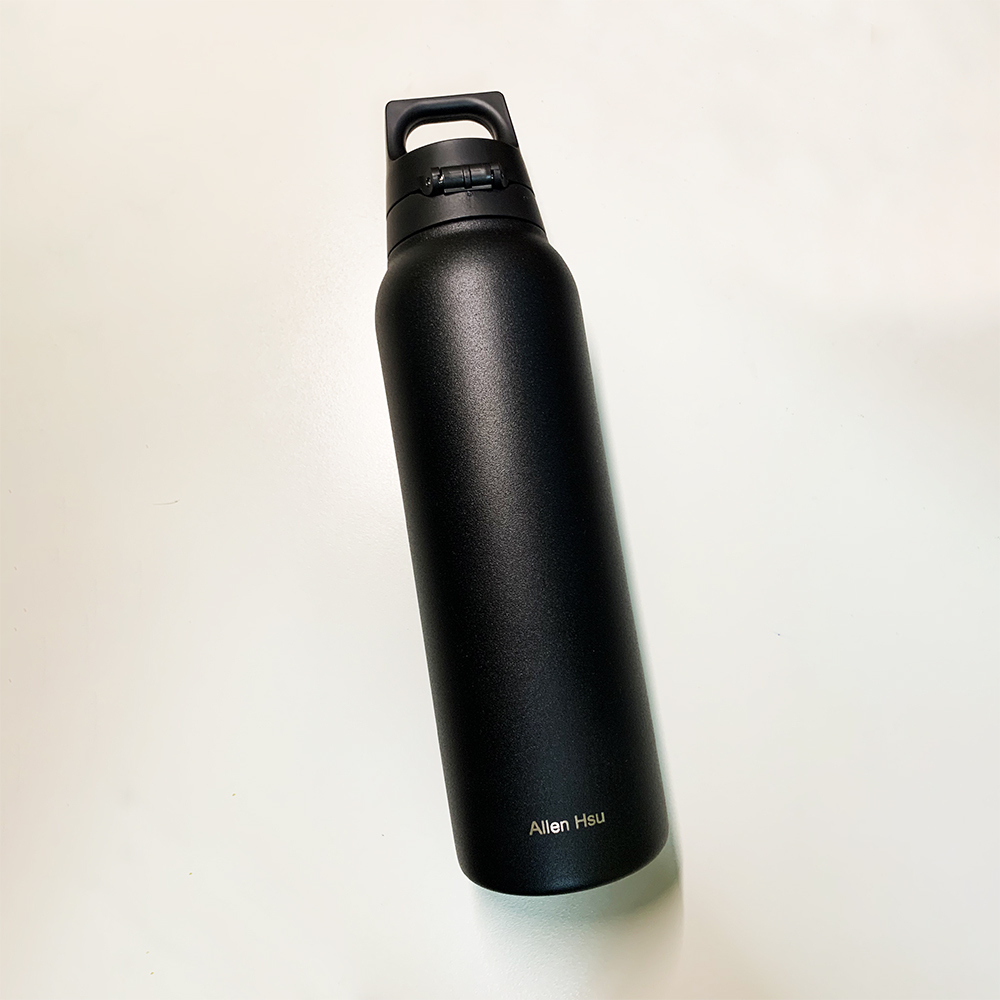 瑞士百年 SIGG 不鏽鋼杯瓶 客製化雷雕 (不包含杯瓶)