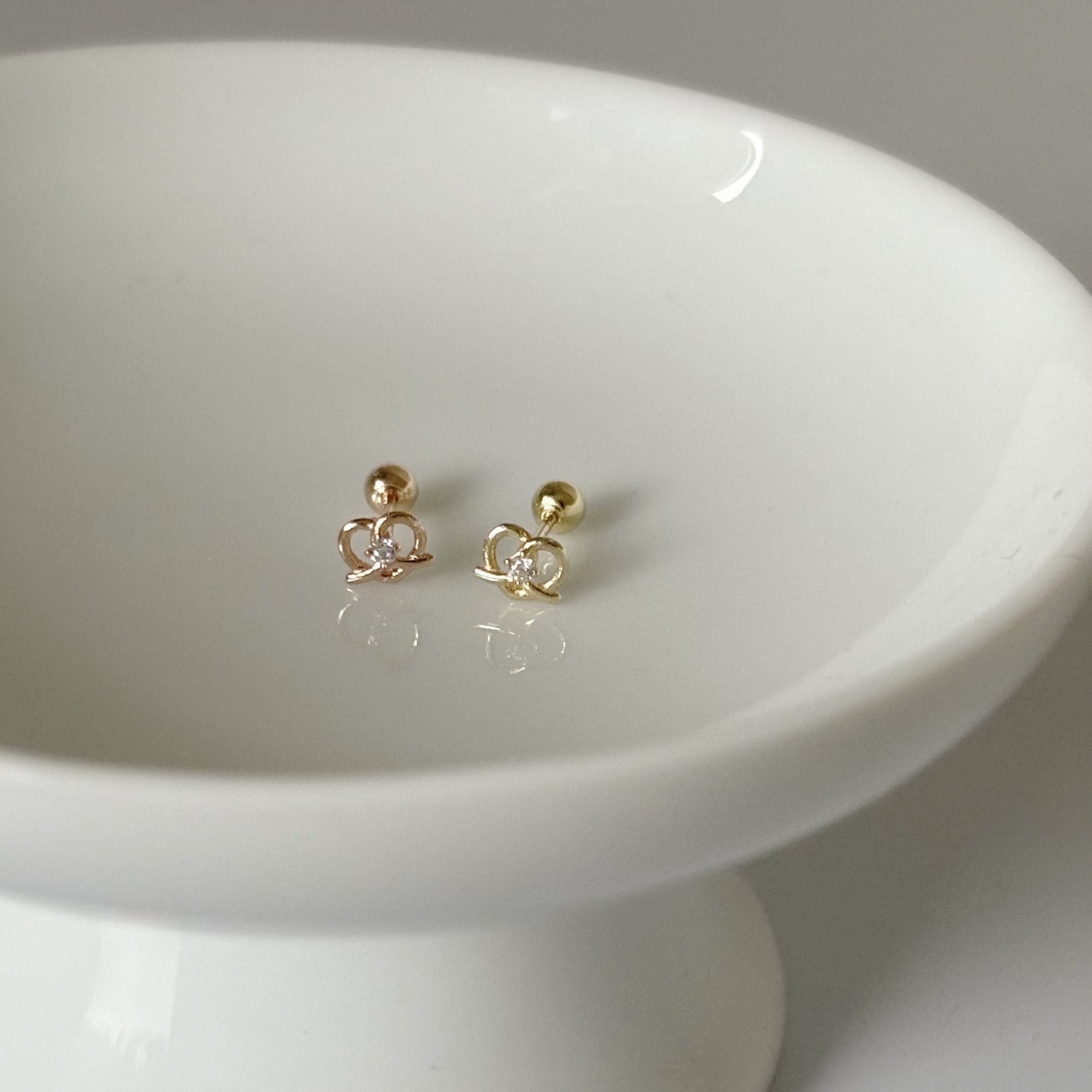 14k蝴蝶餅乾鋯石轉珠耳環