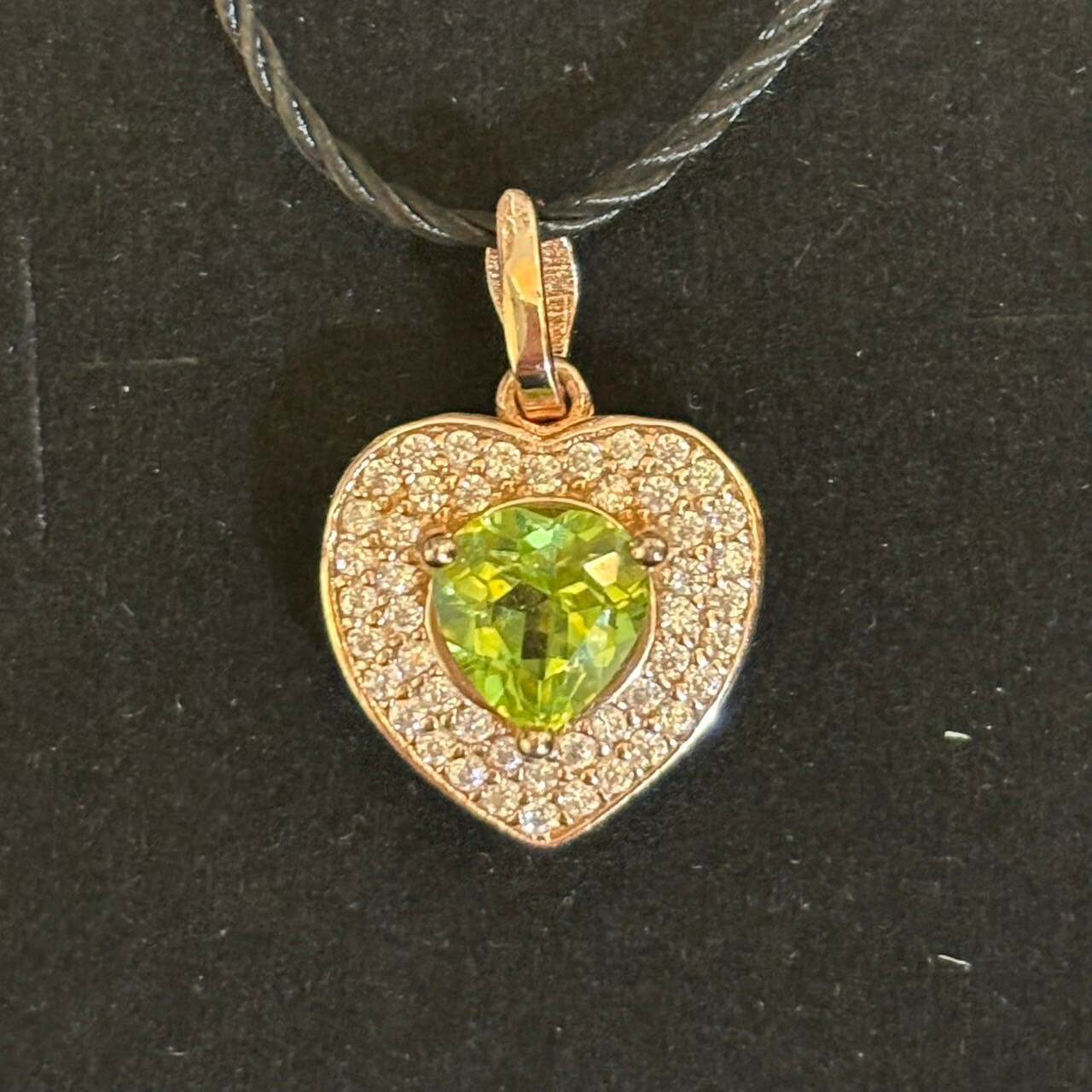 T437愛心橄欖石吊墜