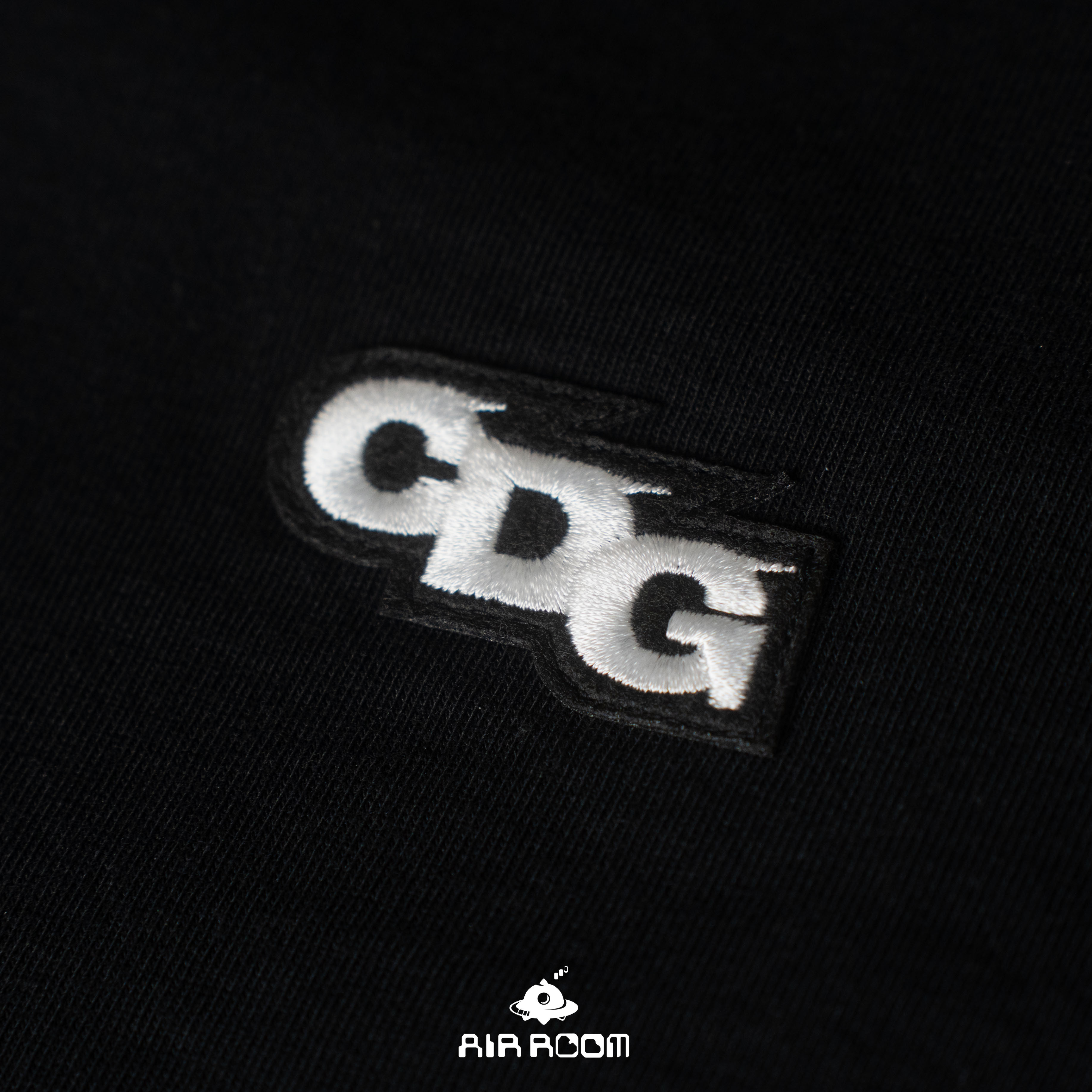 COMME des GARCONS 左胸 CDG 刺繡 LOGO 川久保玲 短T 2色 現貨