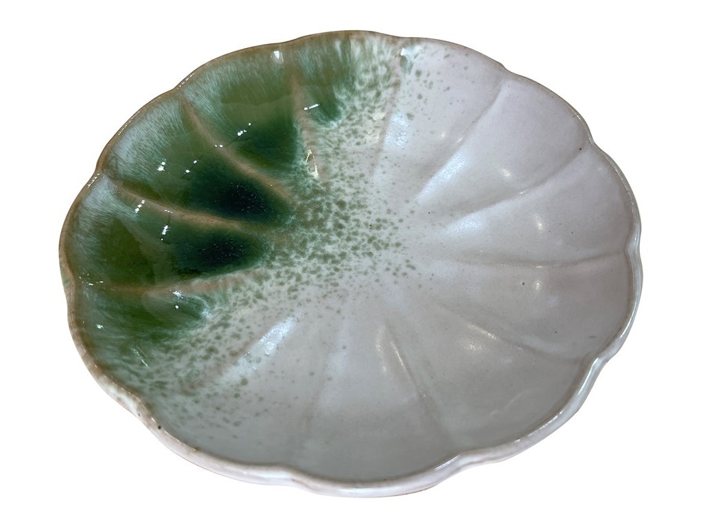 綠吹花型小盤/16x3cm