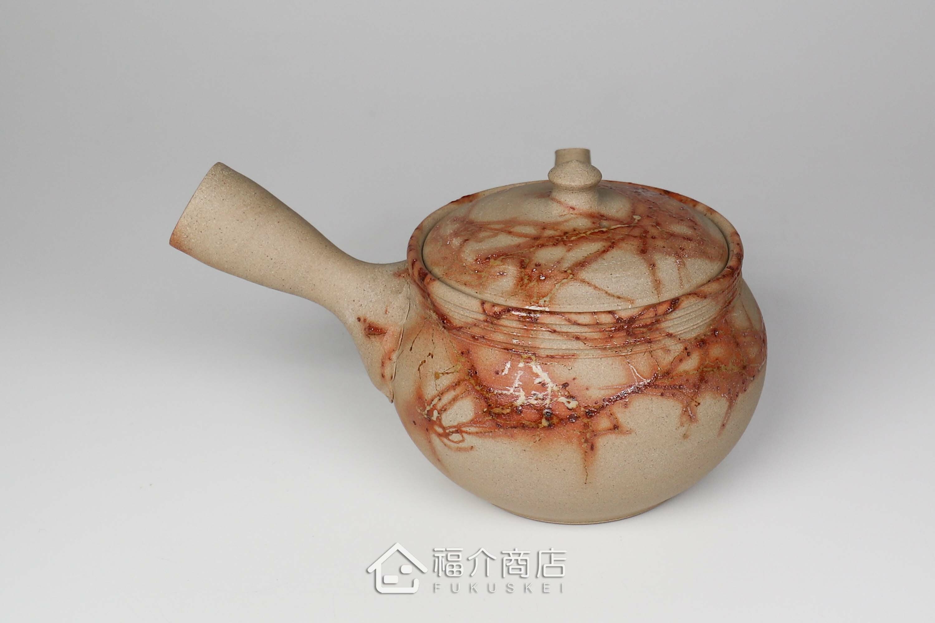 泡茶用的日本陶瓷茶壺