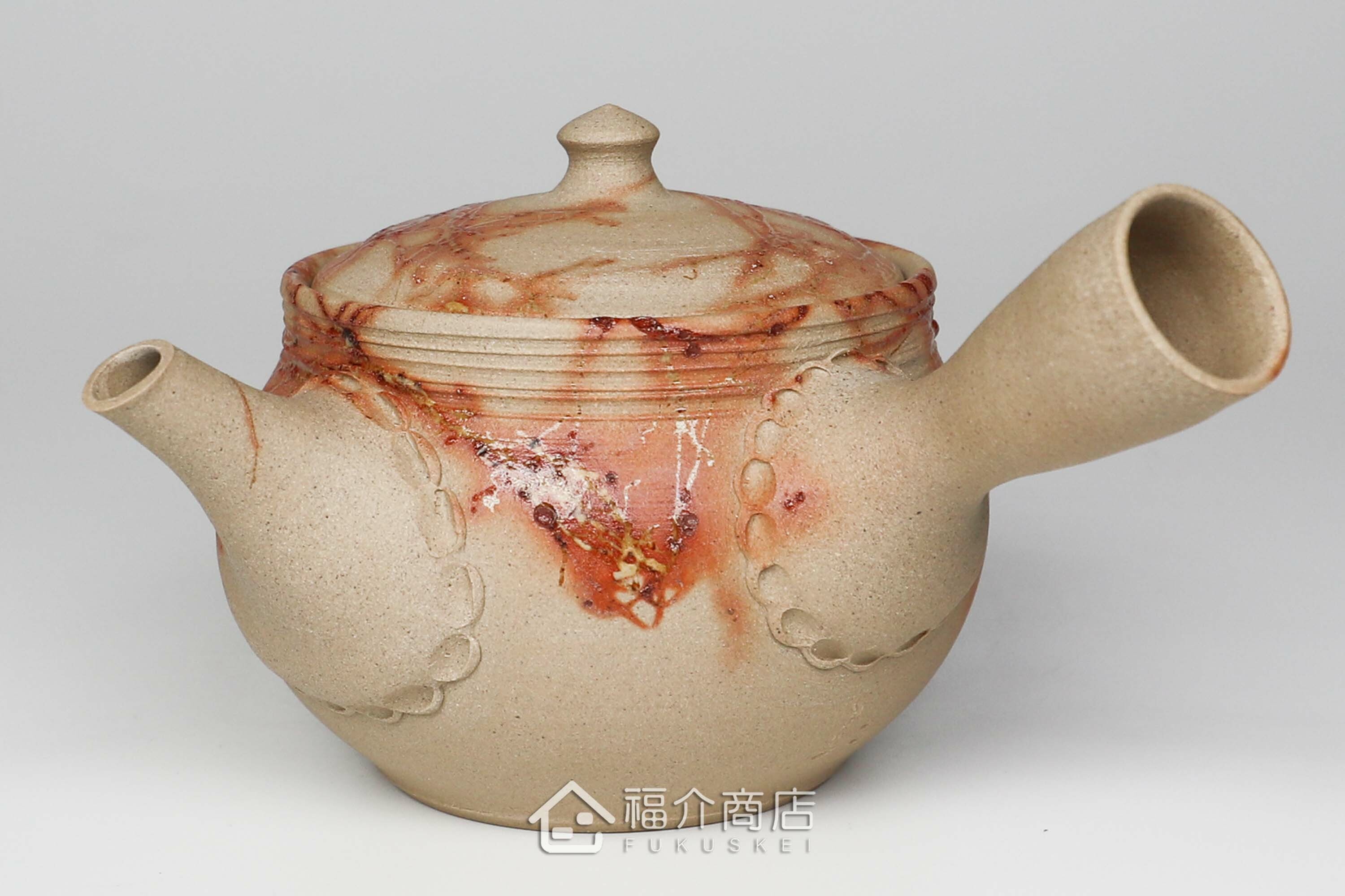 泡茶用的日本陶瓷茶壺