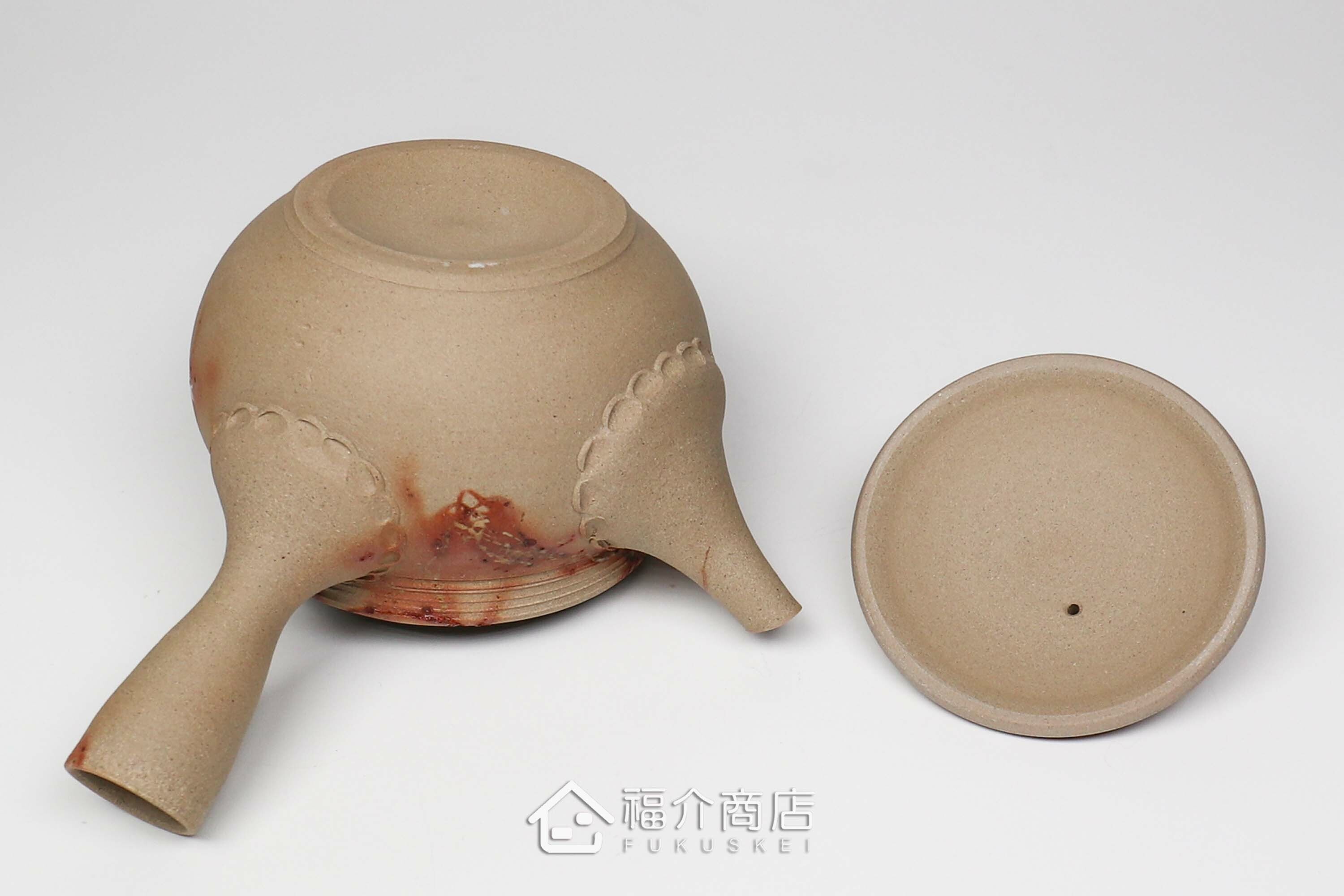 泡茶用的日本陶瓷茶壺