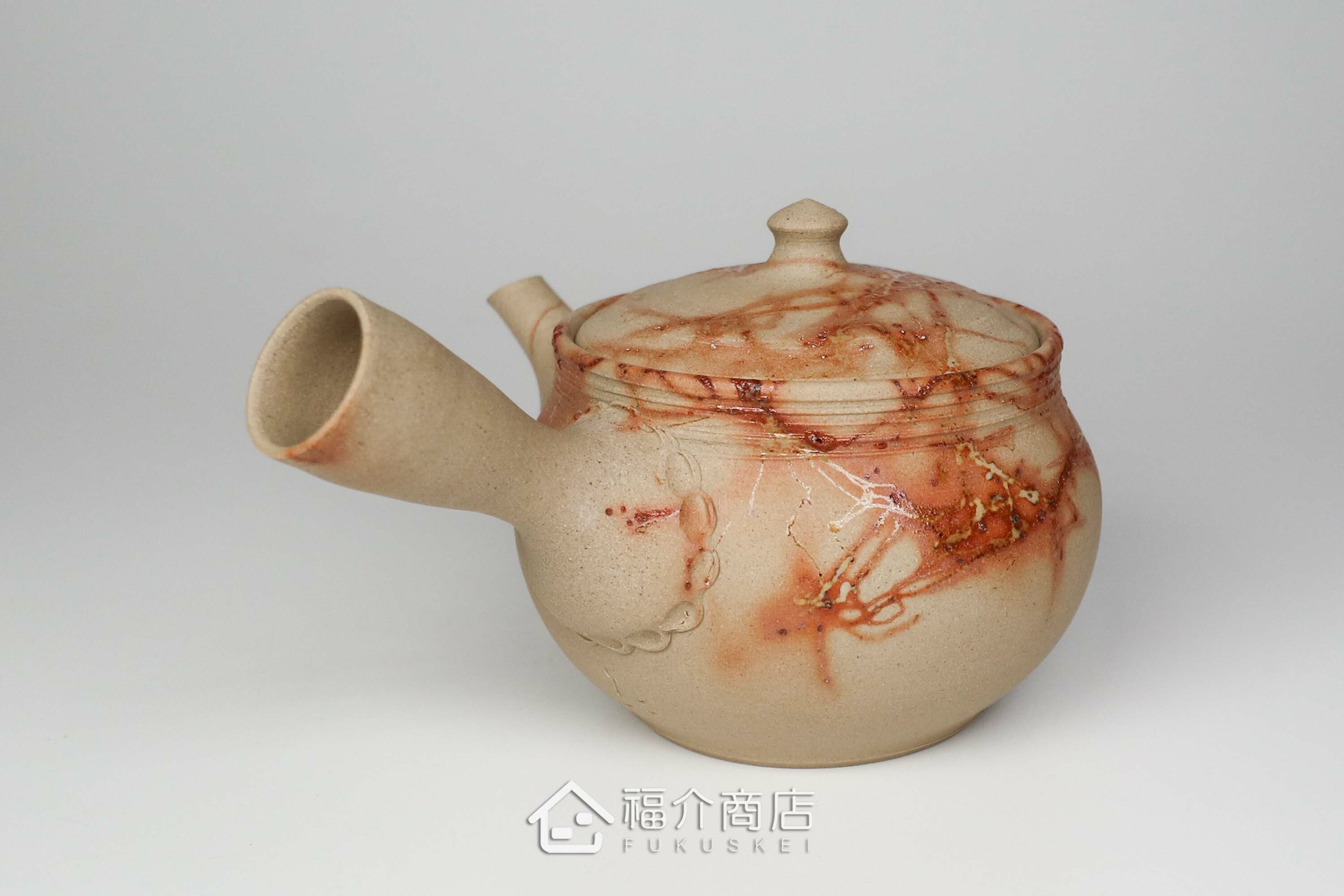 泡茶用的日本陶瓷茶壺