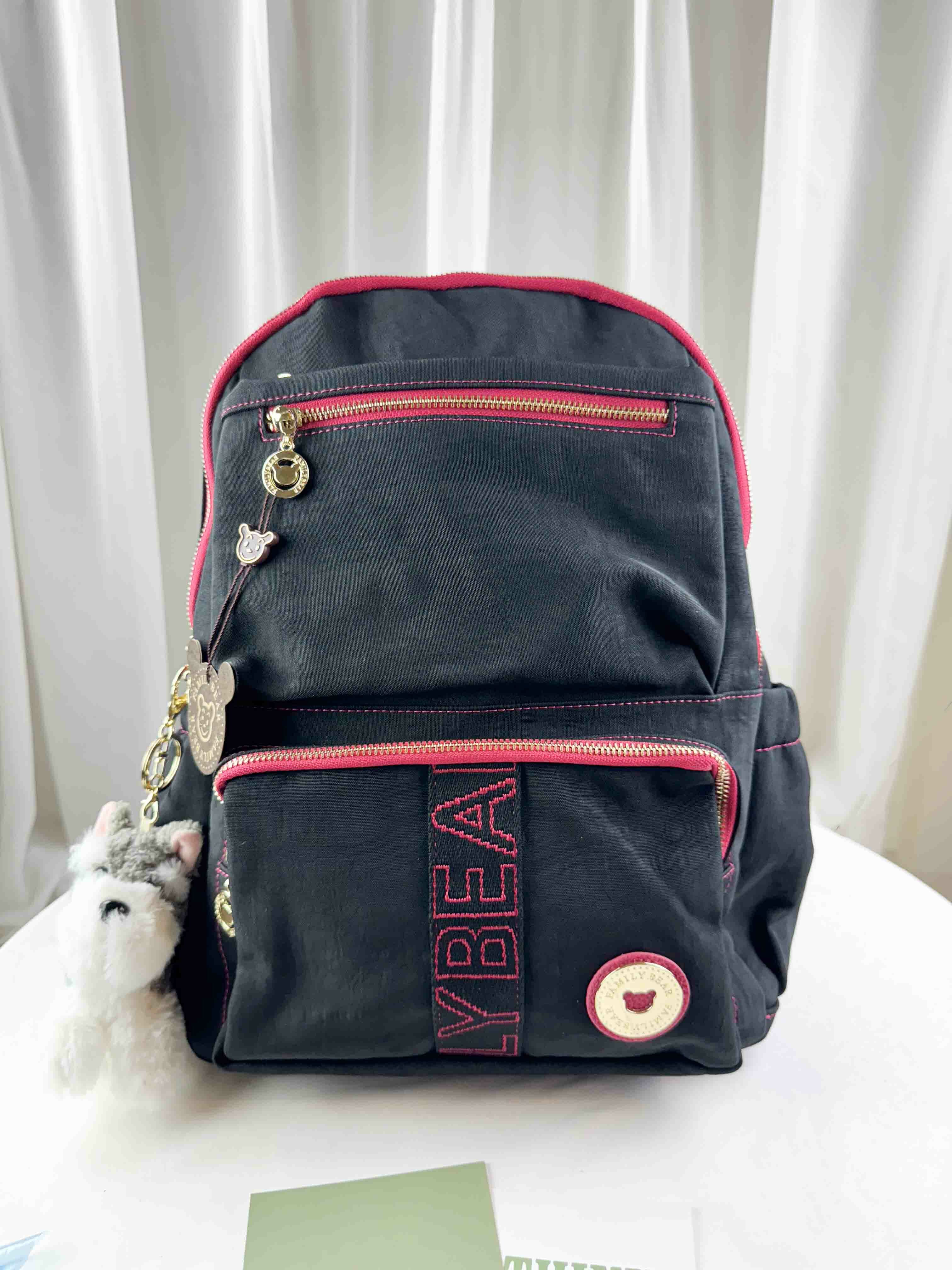 FamilyBear 黑桃織帶防潑水後背包 附兔兔吊飾 #2627