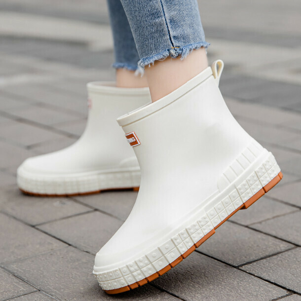 Anti-slip mid-barrel softsole rain boots (white HL3233-不加cotton -要選大1碼)(Shoe code:36/37/38/39/40/41)(下單後聯絡客客確認袼)