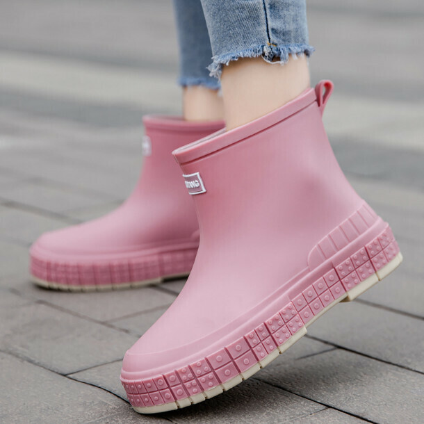 Anti-slip mid-barrel softsole rain boots (pink HL3233-plus black silk-要選大2碼)(Shoe code:36/37/38/39/40/41)(下單後聯絡客客袺認袼)